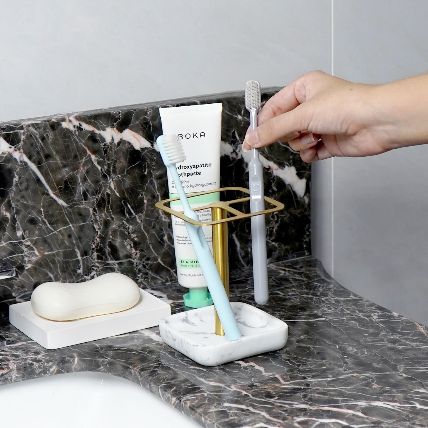 DODAMOUR Stainless Steel Toothbrush Holder with Marble-Style Weighted Base, 3-Section Organizer for Electric Toothbrushes & Toothpaste, Bathroom Countertop Stand (Gold)
