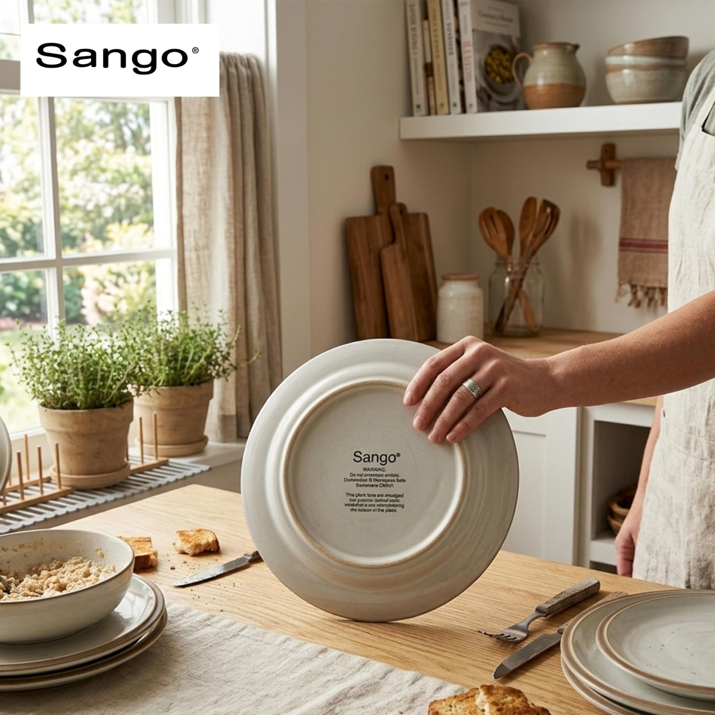 Sango 16-Piece Stoneware Dinnerware Set for 4, Glossy Cream/Green Big Dinner Plates and Bowls Sets with Reactive Glaze, Ceramic Dish Set, Modern Dishes, Microwave & Dishwasher Safe, Resona Moss