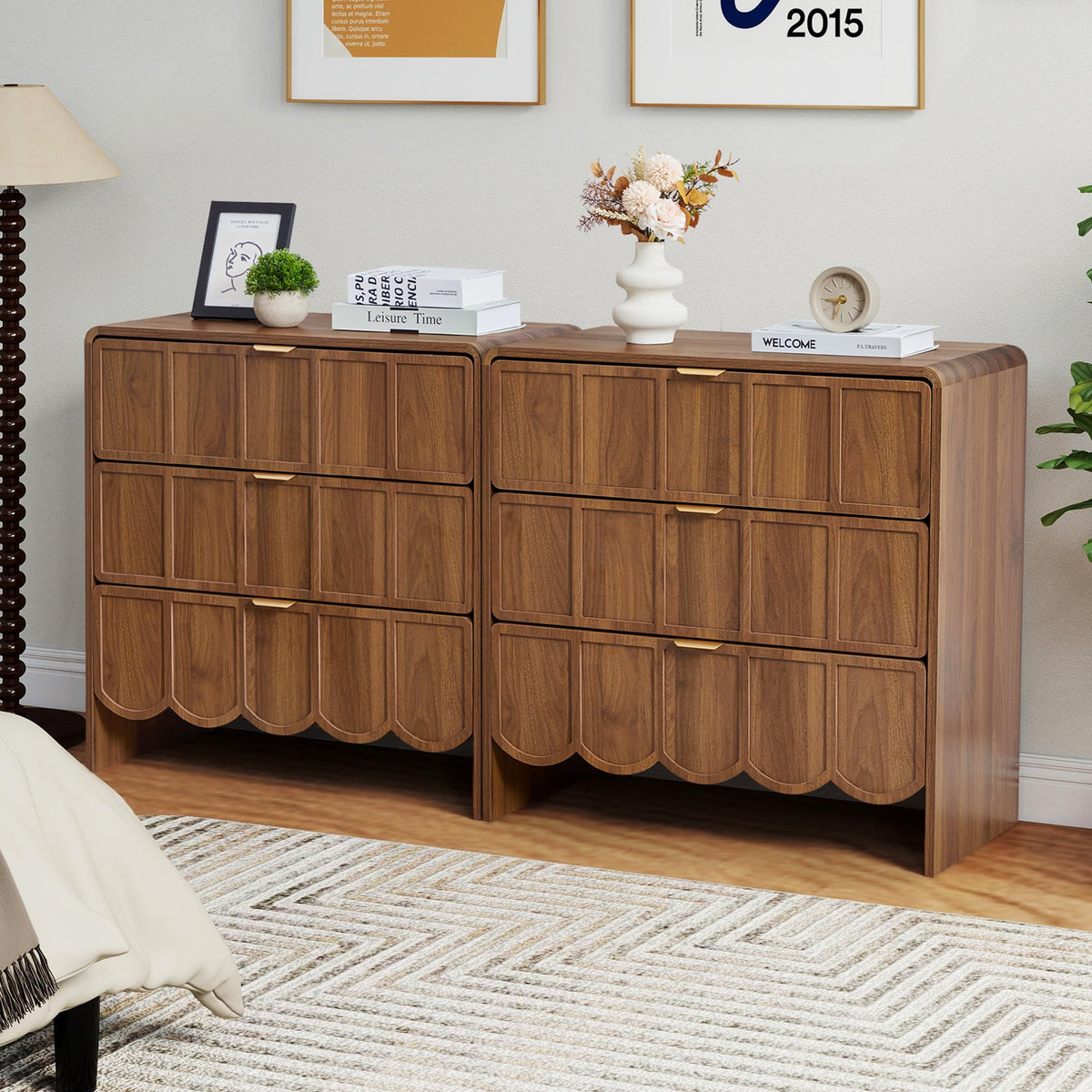 ORRD 3 Drawer Dresser for Bedroom, Modern Closet Chest of Drawers with Wave Fluted Drawer, Wood Storage Small Dresser Organizer for Nursery Bedroom Living Room Hallway Closet (Walnut)