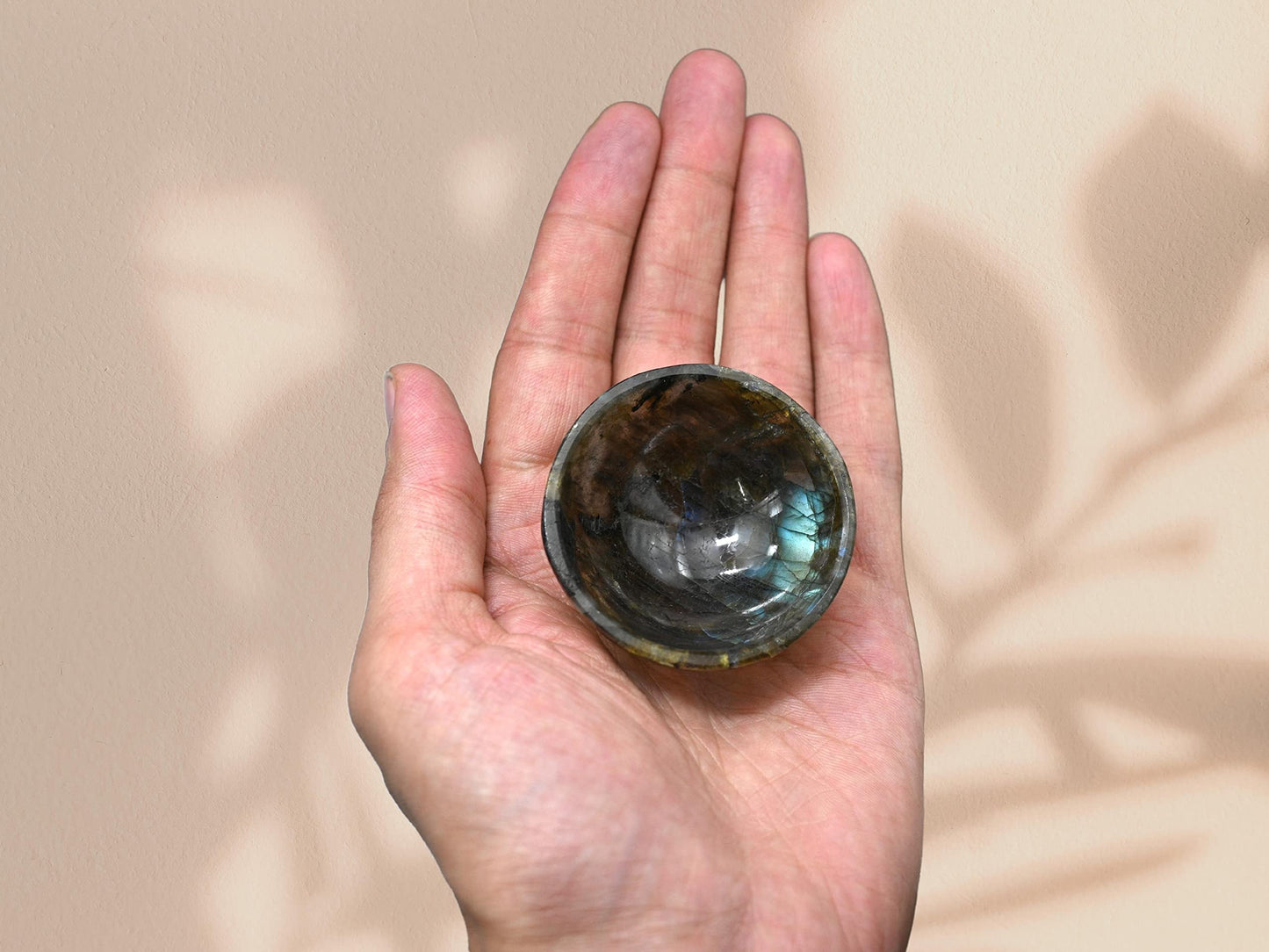Labradorite Crystal Bowl - 2 Inch Decorative Bowls for Room and Home Decor - Gemstone Healing Crystals for Elegant Display, Positive Energy Balance and Gift