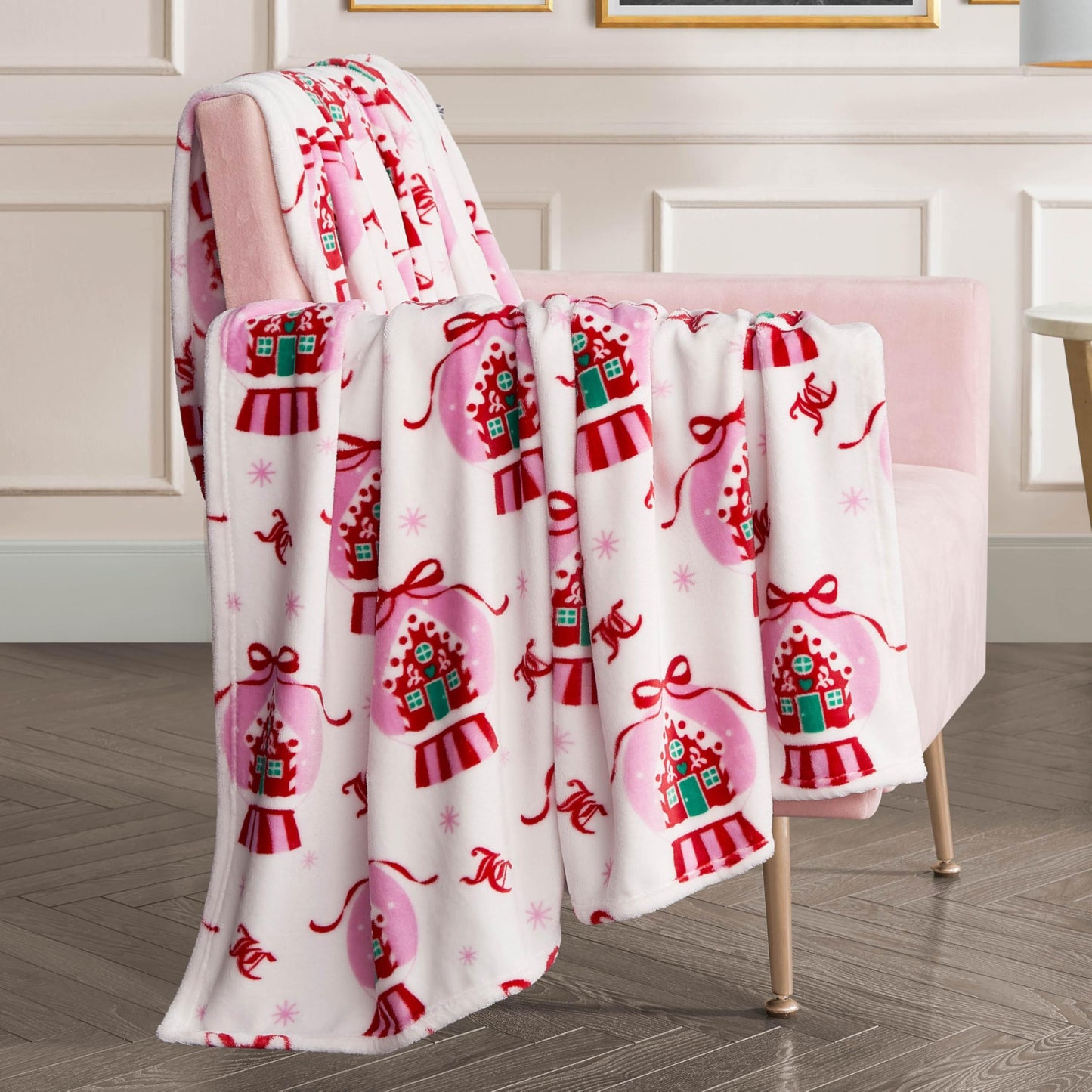 Juicy Couture Winter Snowglobe Plush 50 x 70 Throw Blanket, White