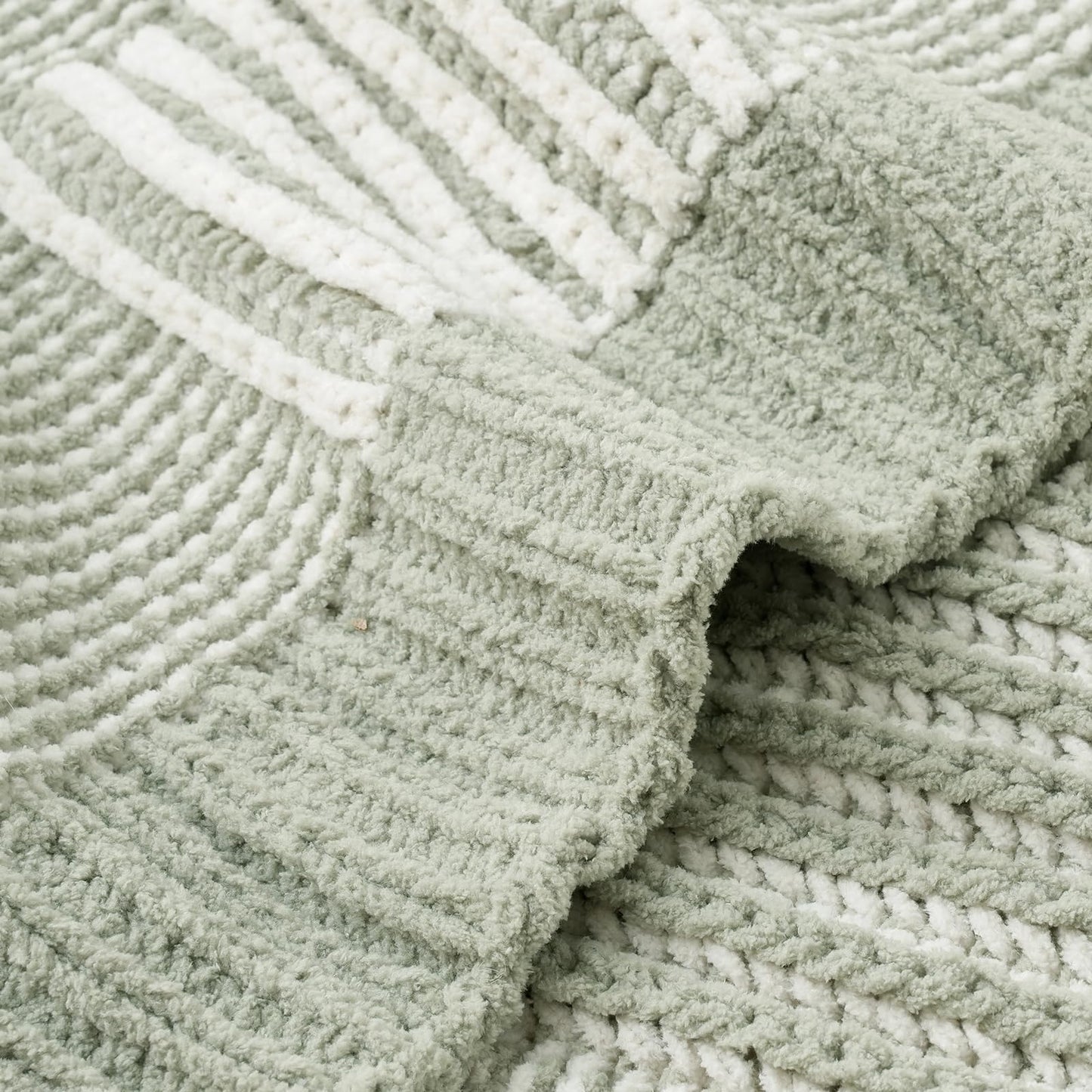 Amélie Home Chenille Knit Throw Blanket for Couch, Checkered Texture Decorative Soft Blanket for Sofa, Bed & Living Room, 50"x60", Sage Green & White