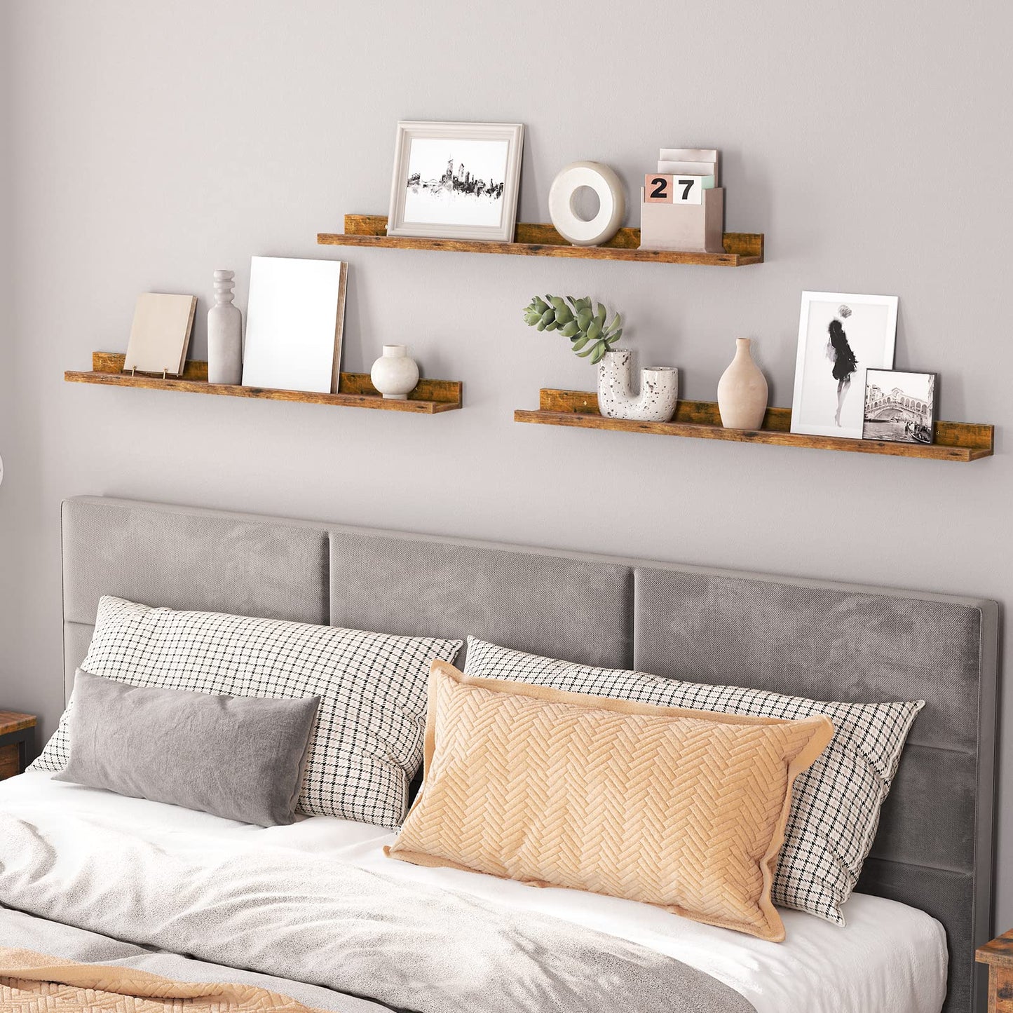 HOOBRO Floating Shelves, Wall Shelf Set of 3, 35.4 Inches Hanging Shelf with Raised Edge and Invisible Brackets, for Bathroom, Bedroom, Kitchen, Office, Living Room Decor, Rustic Brown BF90BJ01