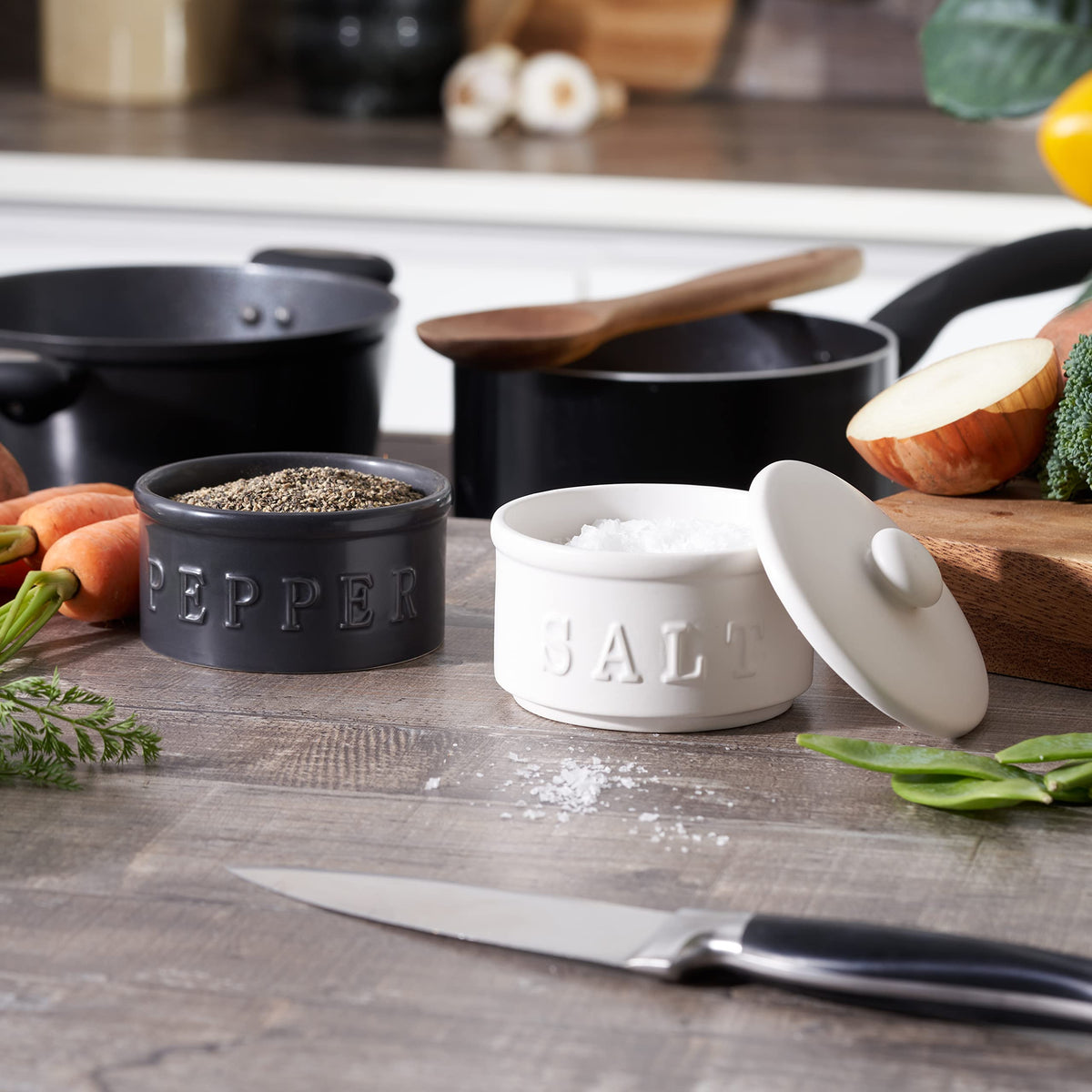 enkiware Salt and Pepper Bowls with Lid, Set of 2 - Stackable Rustic Farmhouse Decor for Your Kitchen - Containers and Boho Tabletop Accessories for Home - Ceramic Seasoning Holder for the Counter