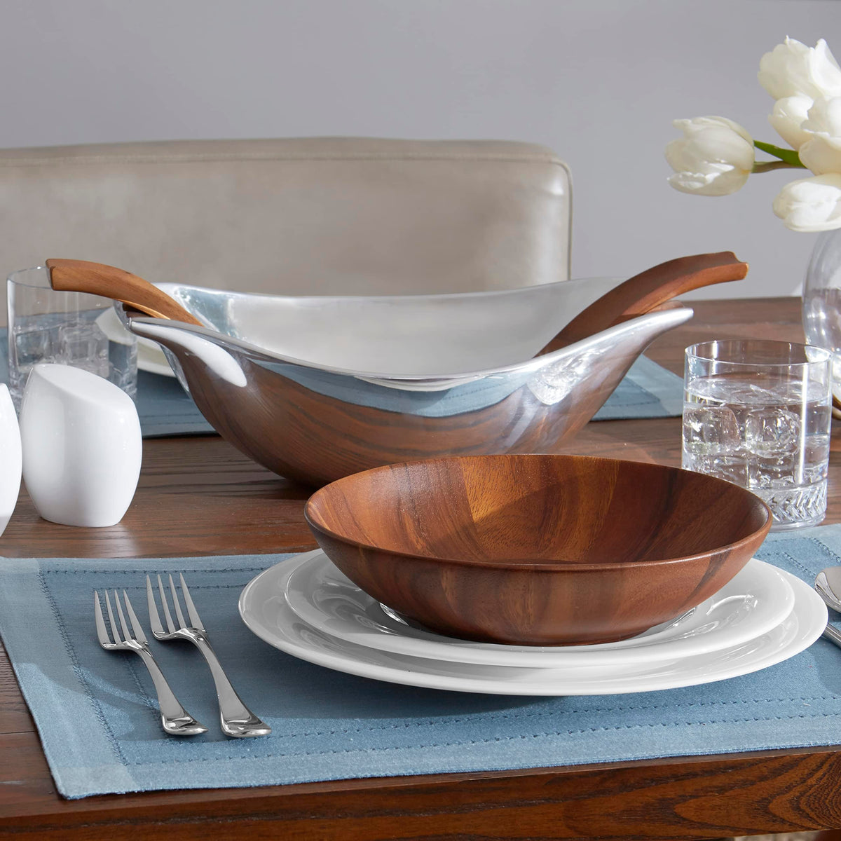 Nambé Skye Wood Salad Bowl – Compact Acacia Wood & Small Individual Serving Dish, Smooth Finish, Elegant & Durable, Featuring Natural Grain – Casual to Formal Dining, 9-Inch x 2-Inch Tableware
