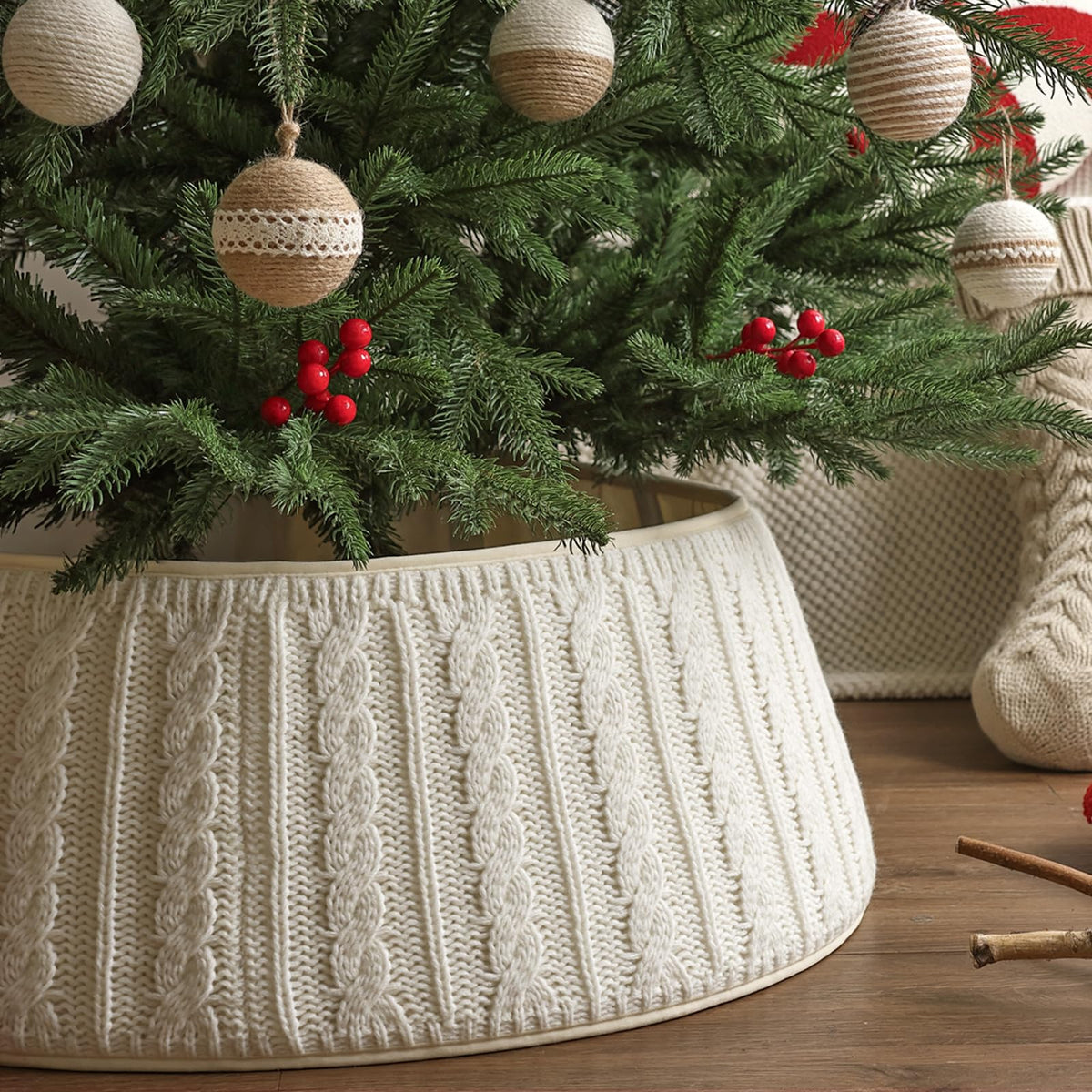 Knitted Christmas Tree Collar: Cream White Braided Cable Knit Vertical Crochet Tree Ring, Rustic Thick Chunky Farmhouse Christmas Tree Base Cover for Artificial Trees Xmas Holiday Home Décor Gifts