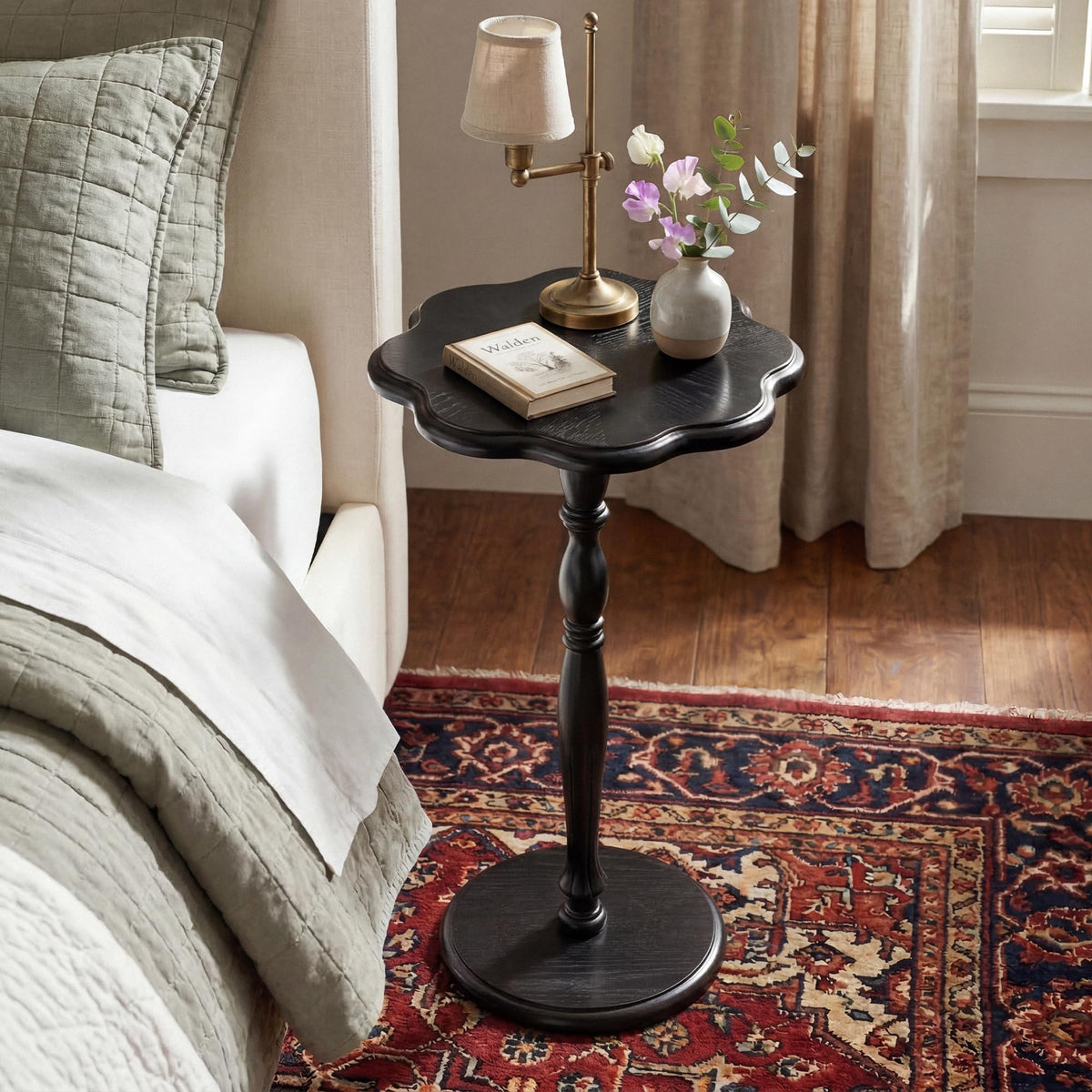 STO'SENSE Black Round Side Table,Drink Table for Small Spaces,Mid-Century Modern Accent Nightstand w/Solid Wood Leg,Sofa Pedestal Table w/Classic Sculpted Design for Living Room,Tool-Free Assembly