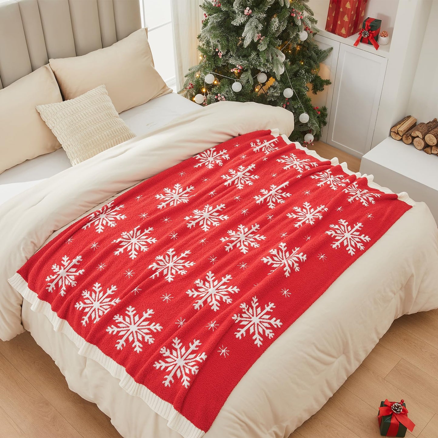 Douceur Christmas Snowflake Throw Blanket, Ultra Soft Red Fluffy Festival Blanket, Reversible Cozy Decorative Blanket for Bed Couch Sofa, Super Soft Indoor Living Room Plush Throws, 50"X60"
