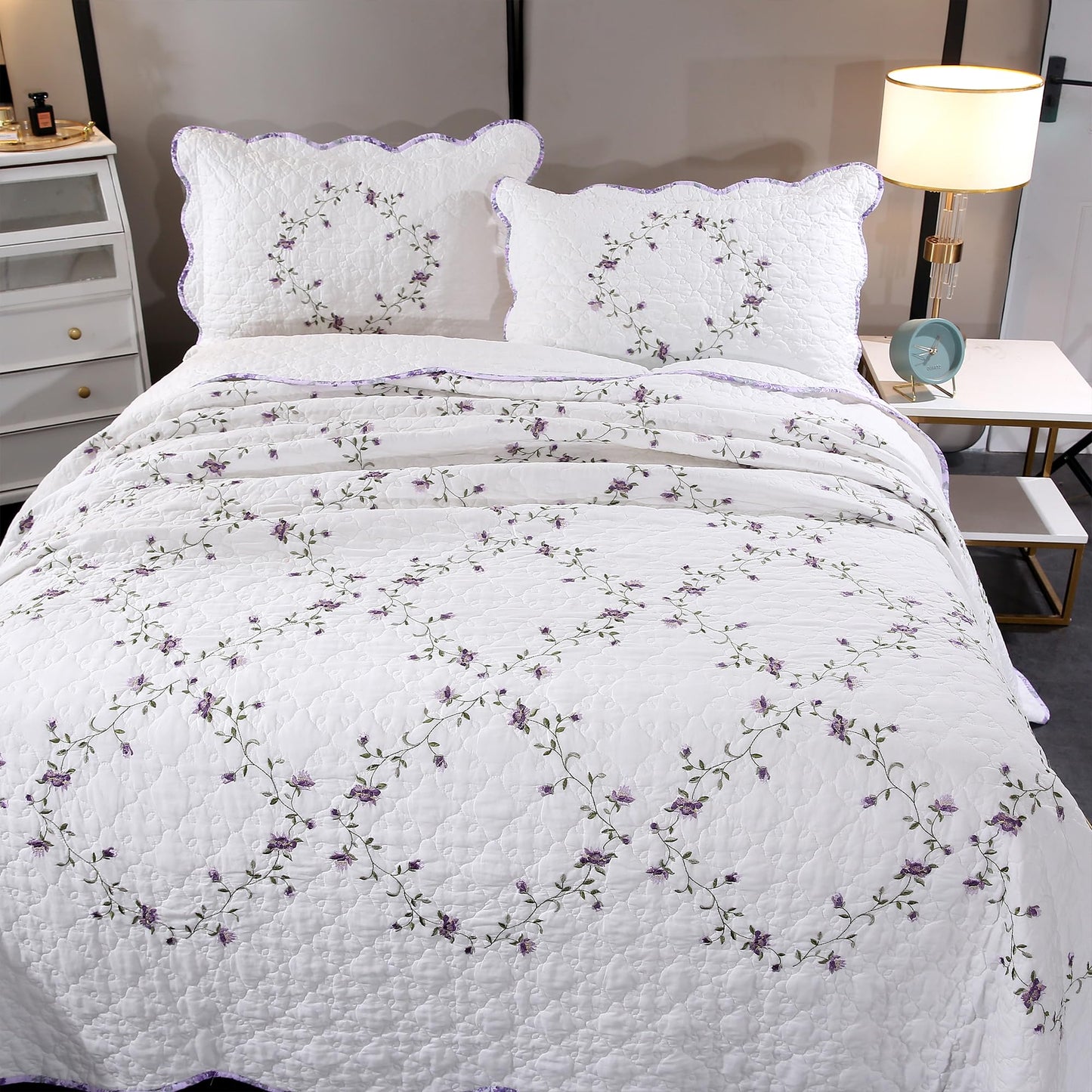 Quilt Set Purple Floral 3D Embroidery Pattern 3 PCS 100% Cotton Reversible Quilted Embroidered Decorative Bedspreads Coverlet Set, Lightweight &Soft Queen Size White Bedding Coverlet for All Season