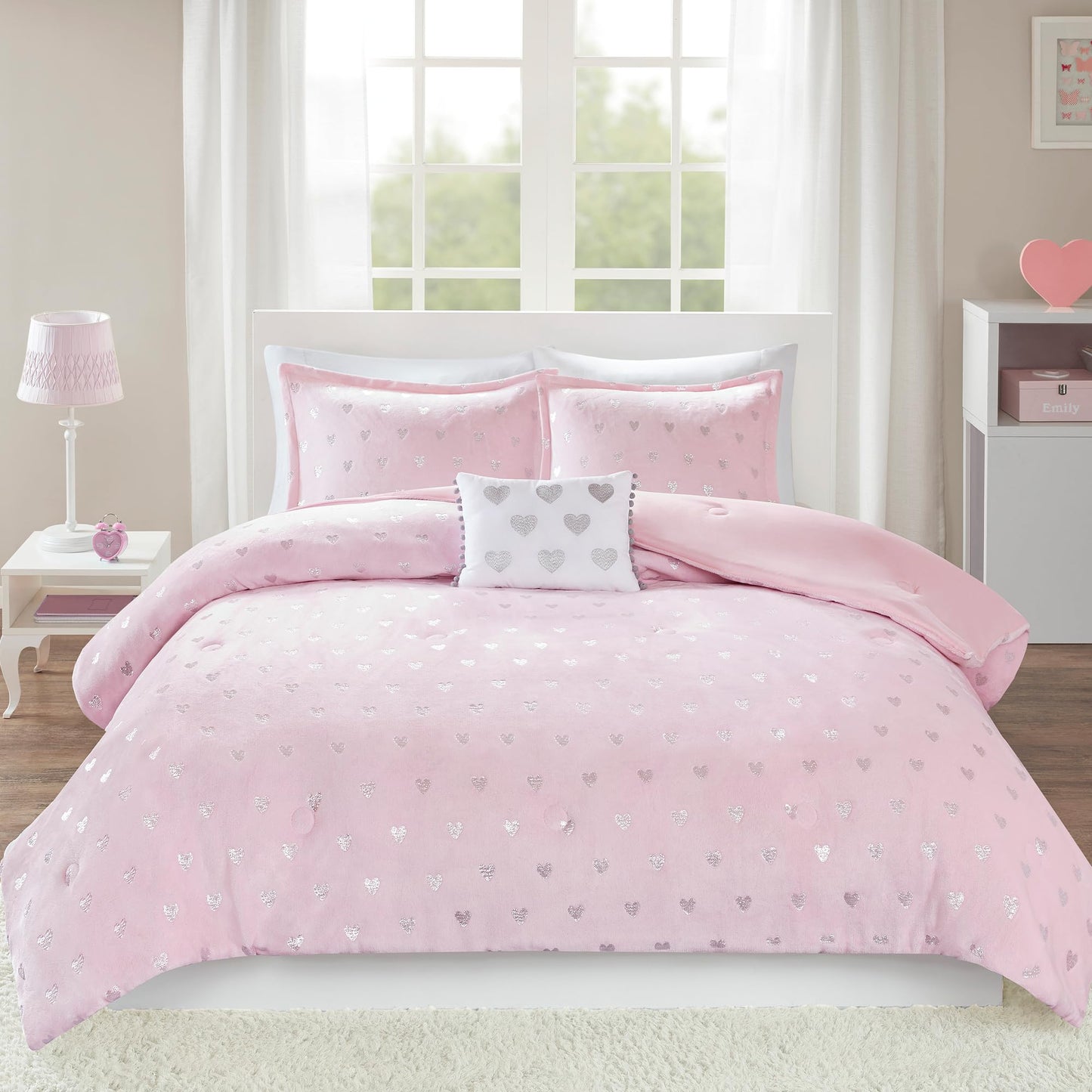 Intelligent Design Twin Comforter Set, 3 Piece Metallic Hearts Cozy Bedroom Set for Girls, Twin Bed Set Soft & Plush Comforter, All Season Fluffy Bedding Set, Rosalie, Twin/Twin XL, Pink Silver