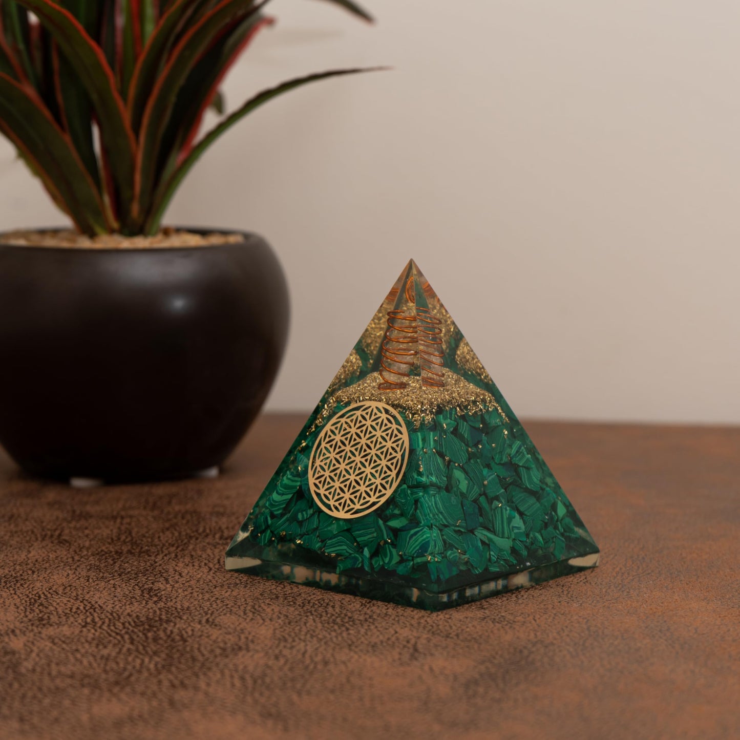 Agate Mart Malachite Orgonite Pyramids with Black Tourmaline Pendant - Healing Crystals for Success - Enhance Meditation with Orgonite Energy