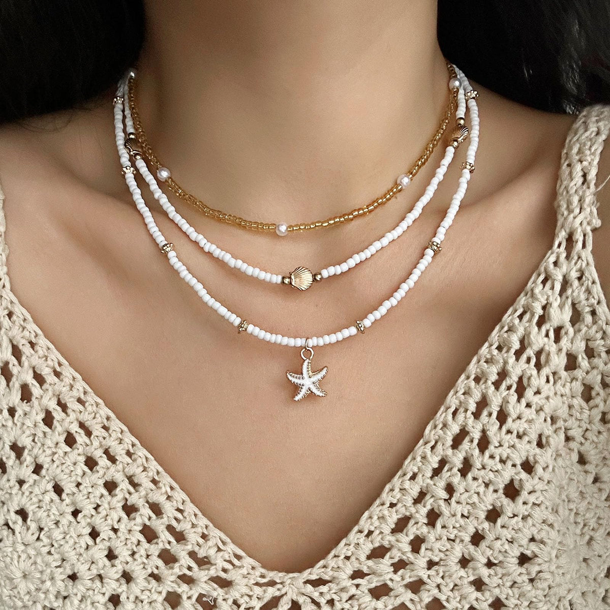 Gold Starfish Shell Necklace for Women Boho Layered Seashell Conch Shell Pearl Pendant Necklaces Set Bohemain Starfish Beach Necklaces Stack Beachy Summer Jewelry Outfits Accessories