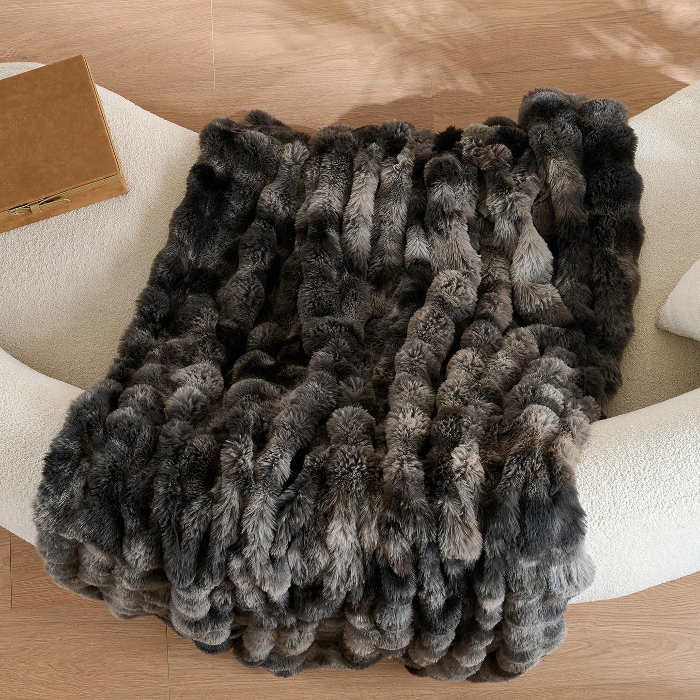 Wajade Fluffy Faux Fur Throw Blanket for Couch Bed Warm Cozy Blanket Luxury Soft Thick Fuzzy Plush Bubble Blanket for Sofa Chair Tie-dye Dark Grey 50x60