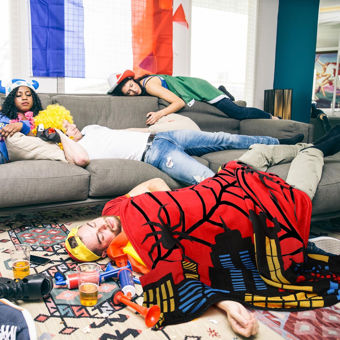 Pickmesh Spider Throw Blanket Spider Gifts Hero Movie Cinema Theme Plush Lightweight Fleece Throw Blanket 60 x 50 Inches for Hero Theme Birthday Party Favor Supplies(Red)