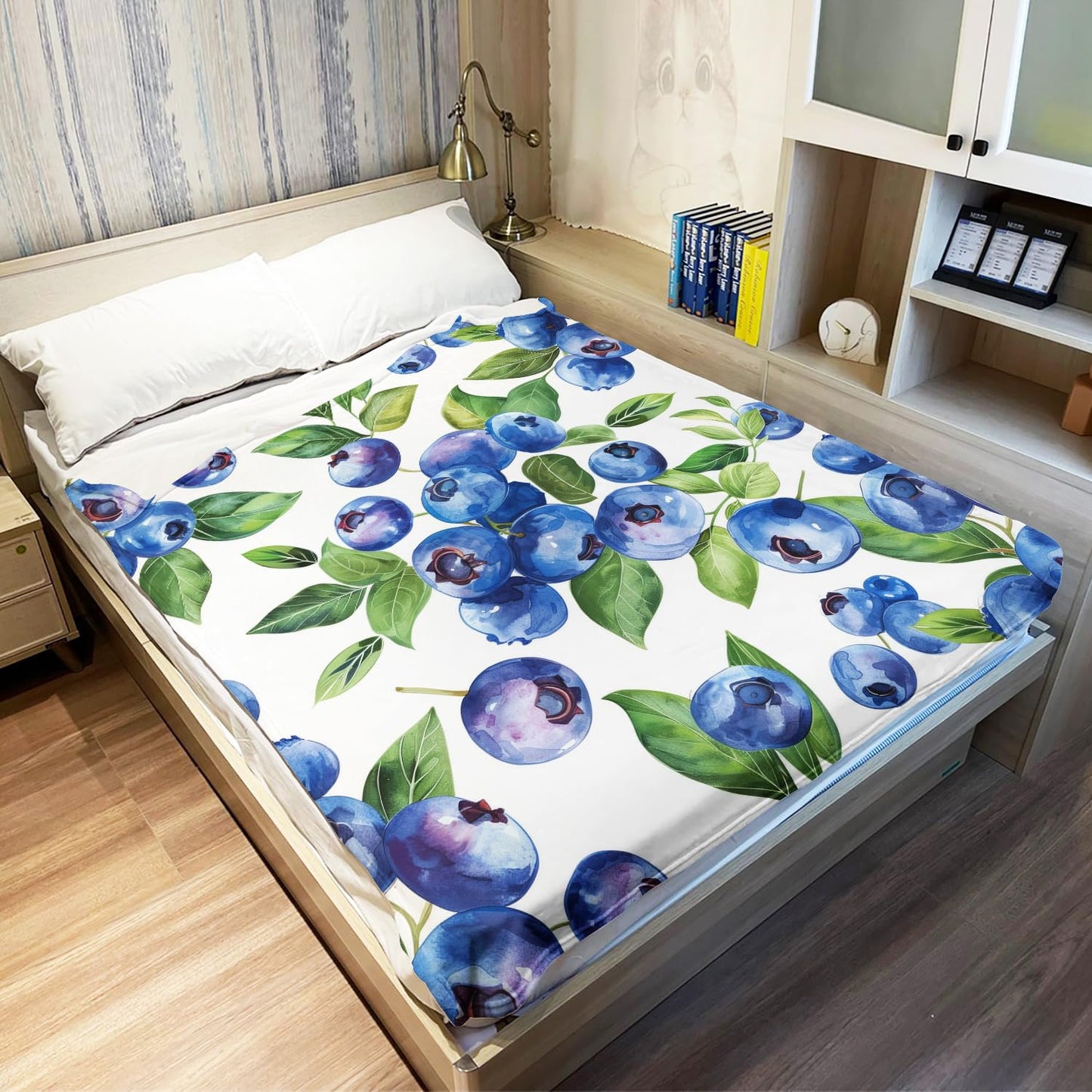 XSMEI Blueberry Pattern Throw Blanket, Decorative Fleece Blanket with Fresh Fruit Design, Super Soft Warm and Cozy, Gifts for Women Girls Kids, 50" x 60"