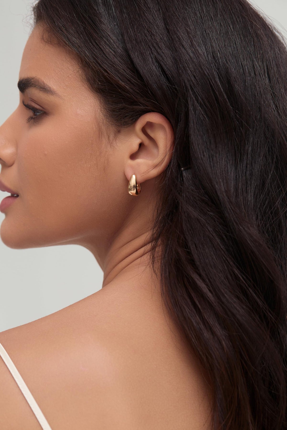Small Chunky Hoop Earrings for Women 14k Real Gold Plated 925 Sterling Silver Post Small Oval Hoop Earrings Hypoallergenic Thick Huggie Hoops Earrings Jewelry Gifts for Women (gold)
