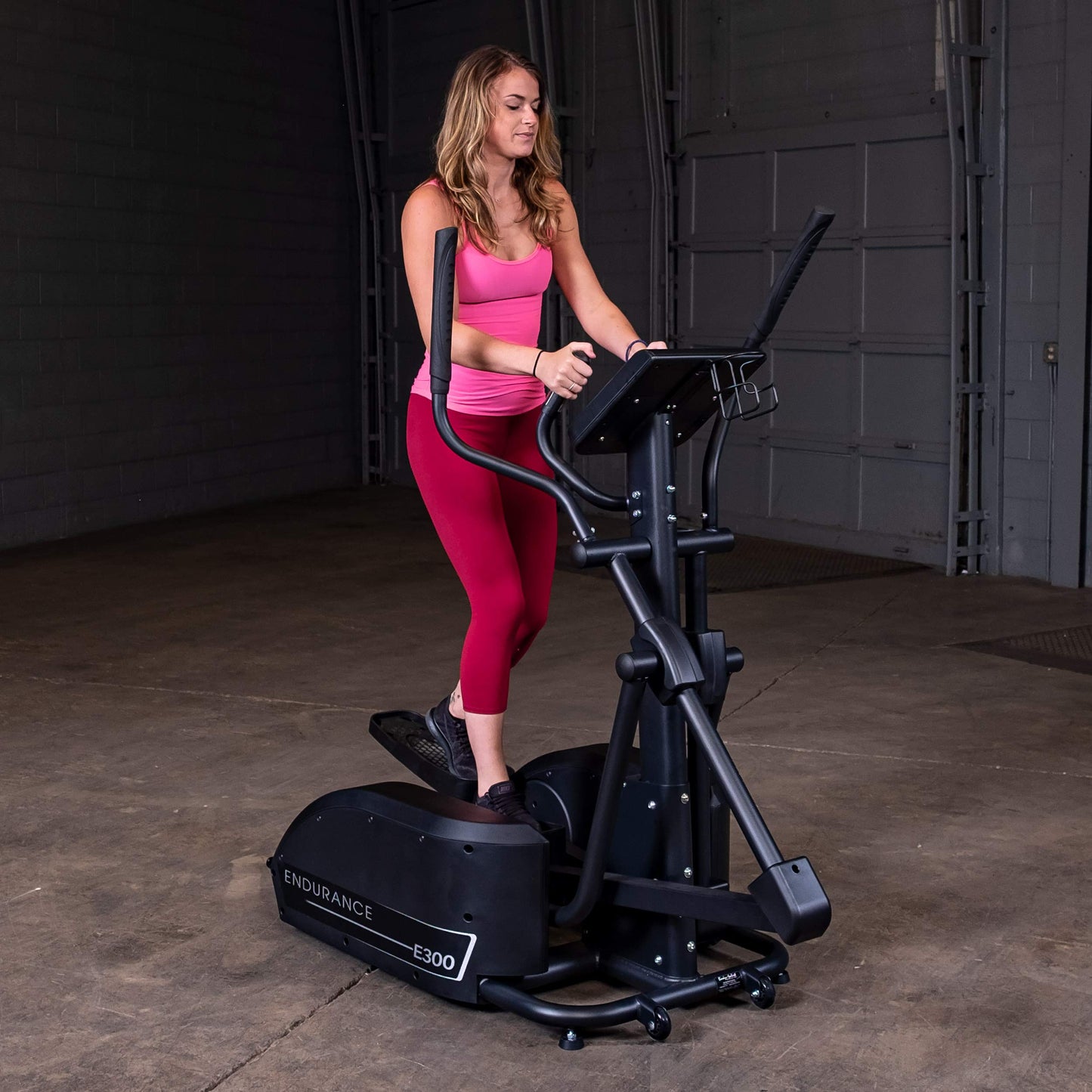 Body-Solid (E300) Elliptical Trainer Machine, Cardio Workout Crosstrainer Exercising Machines for Home & Commercial Gym with 300lb Weight Capacity