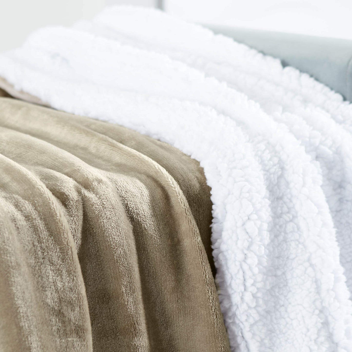 Genteele Sherpa Throw Blanket Super Soft Reversible Ultra Luxurious Plush Blanket, 50 x 60 inches, Taupe/White