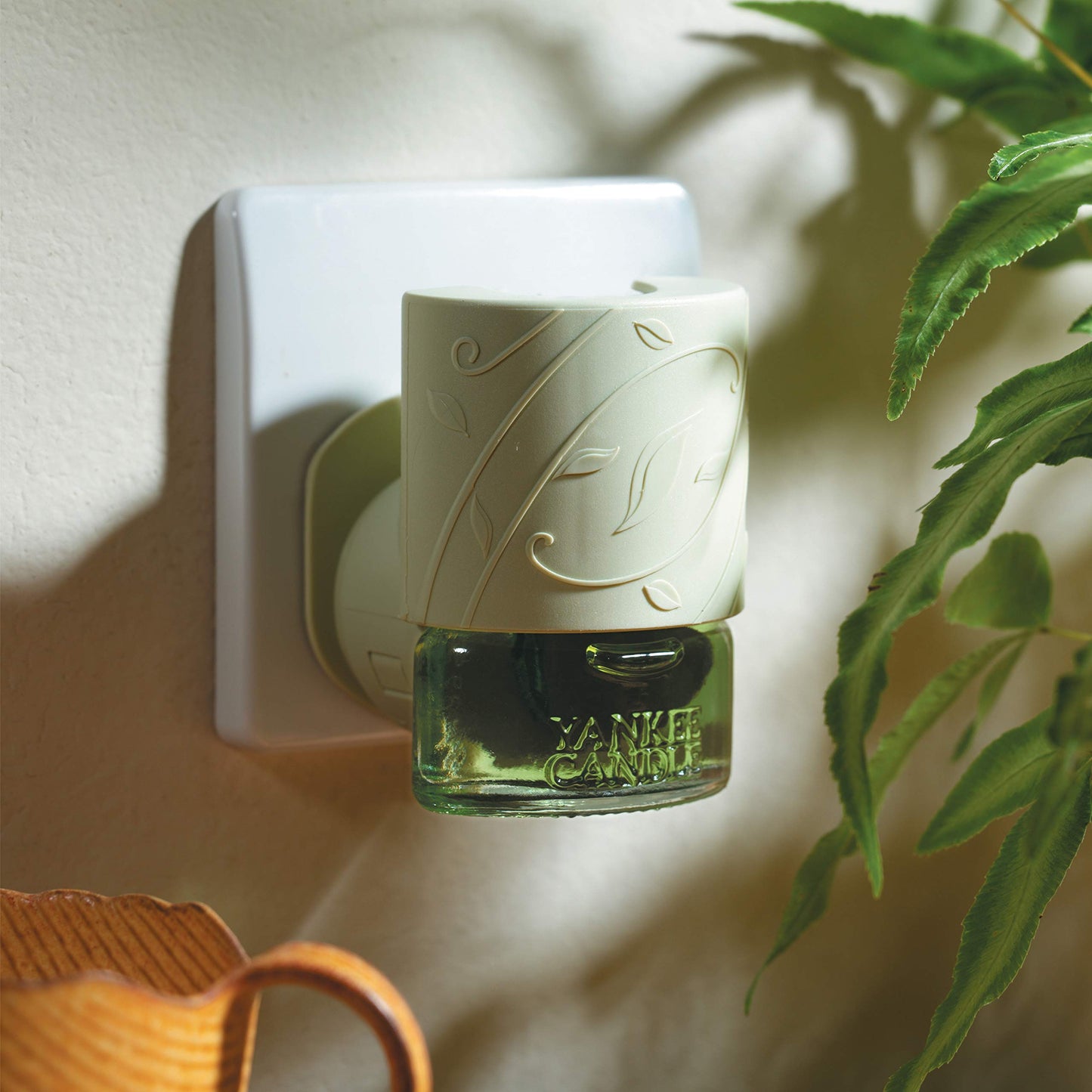 Yankee Candle ScentPlug Fragrance Refills | Midnight Jasmine Plug in Air Freshener Oil | Up to 60 Days of Fragrance | 2 Count