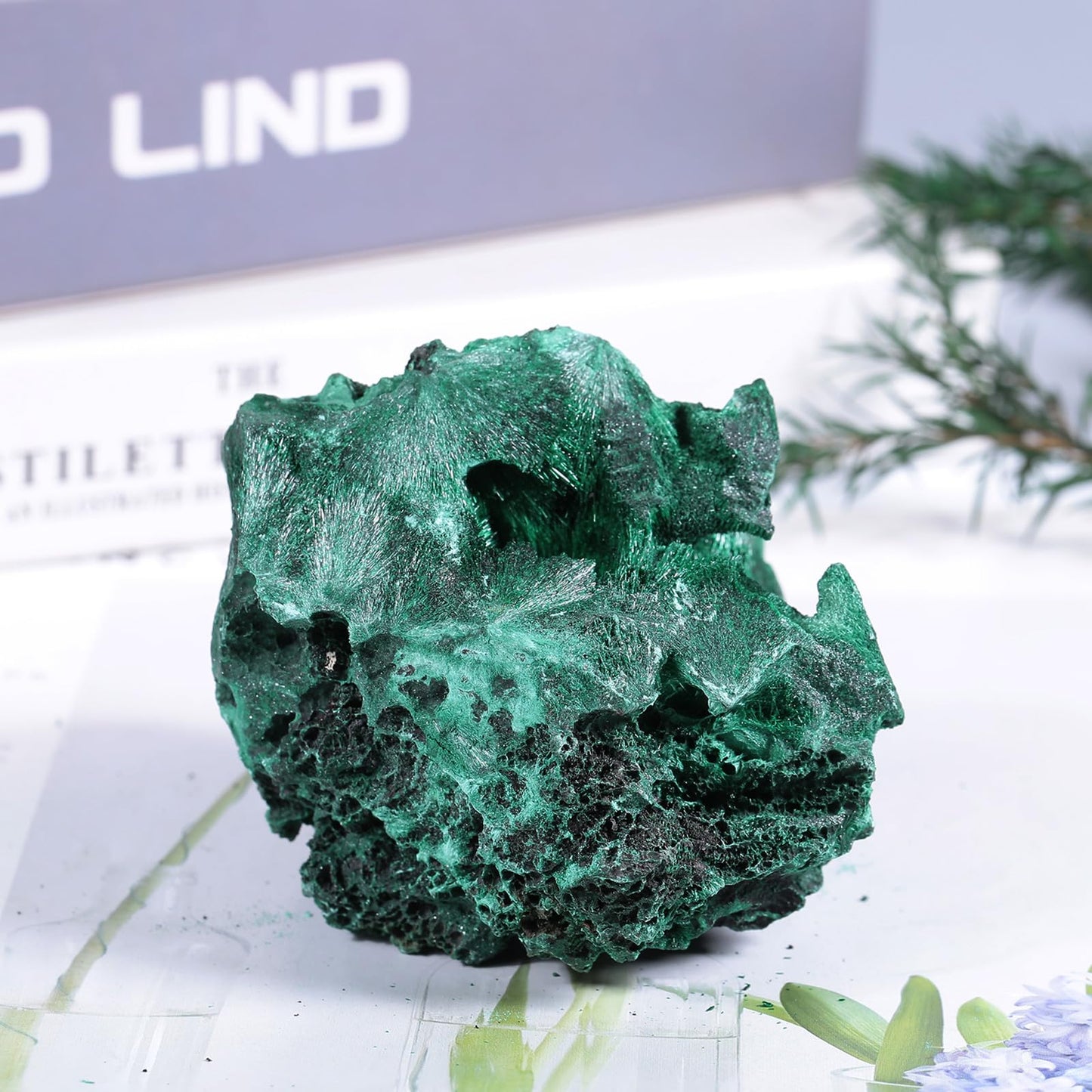 Rockcloud Natural Malachite Raw Stone Irregular Ornament Healing Crystal Stone for Home Office Decoration, 0.88 lb to 1.10 lb