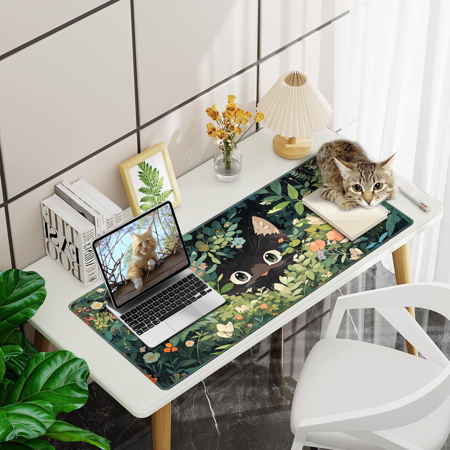 Abetcabe Gaming Mouse Pad, Large Mouse Mat XXL 35.4×15.7 inch, Cute Cat Extended Mousepad with Non-Slip Rubber Water-Resistant surface for PC, Laptop, Mouse and Keyboard