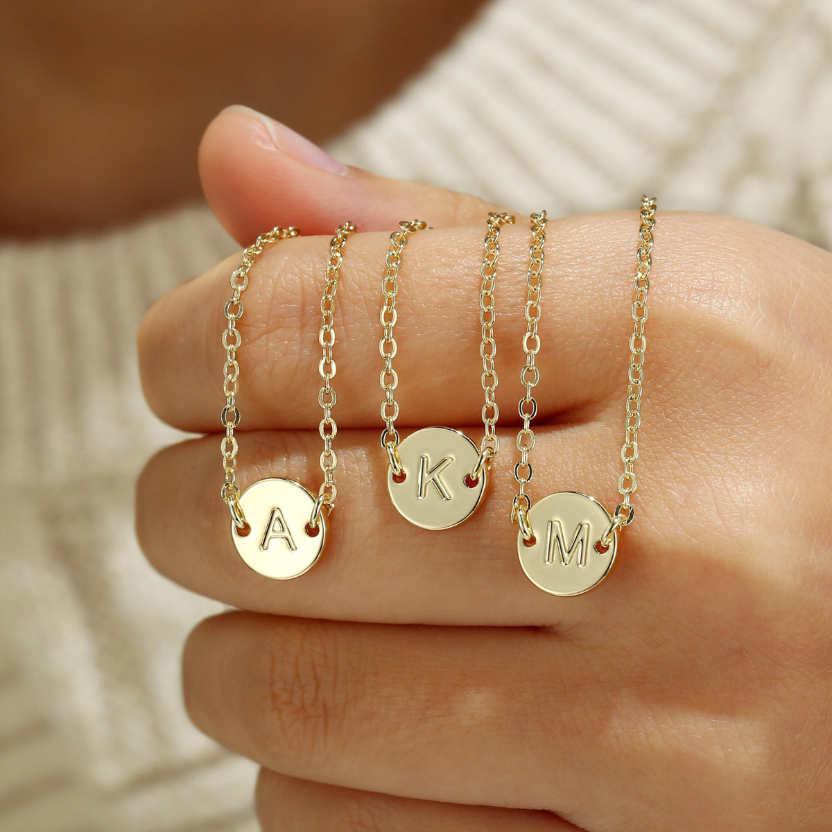 MONOZO Gold Initial Bracelets for Women Jewelry Gifts Trendy - Dainty Disc Monogram Letter A Gold Initial Bracelets Personalized Letter Bracelet Mothers Day Birthday Jewelry Gifts for Women Mom