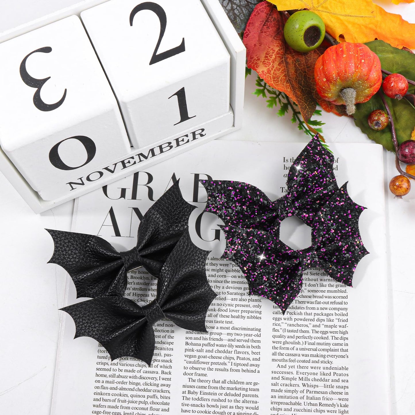 ONENINEDREAM Black Bat Hair Bow Clips, 2 Pcs PU Leather & Glitter Halloween Hair Clips with Alligator Clips, Baby Girl Toddler Halloween Bat Hair Clip, Infant Cosplay Costume Hair Accessories