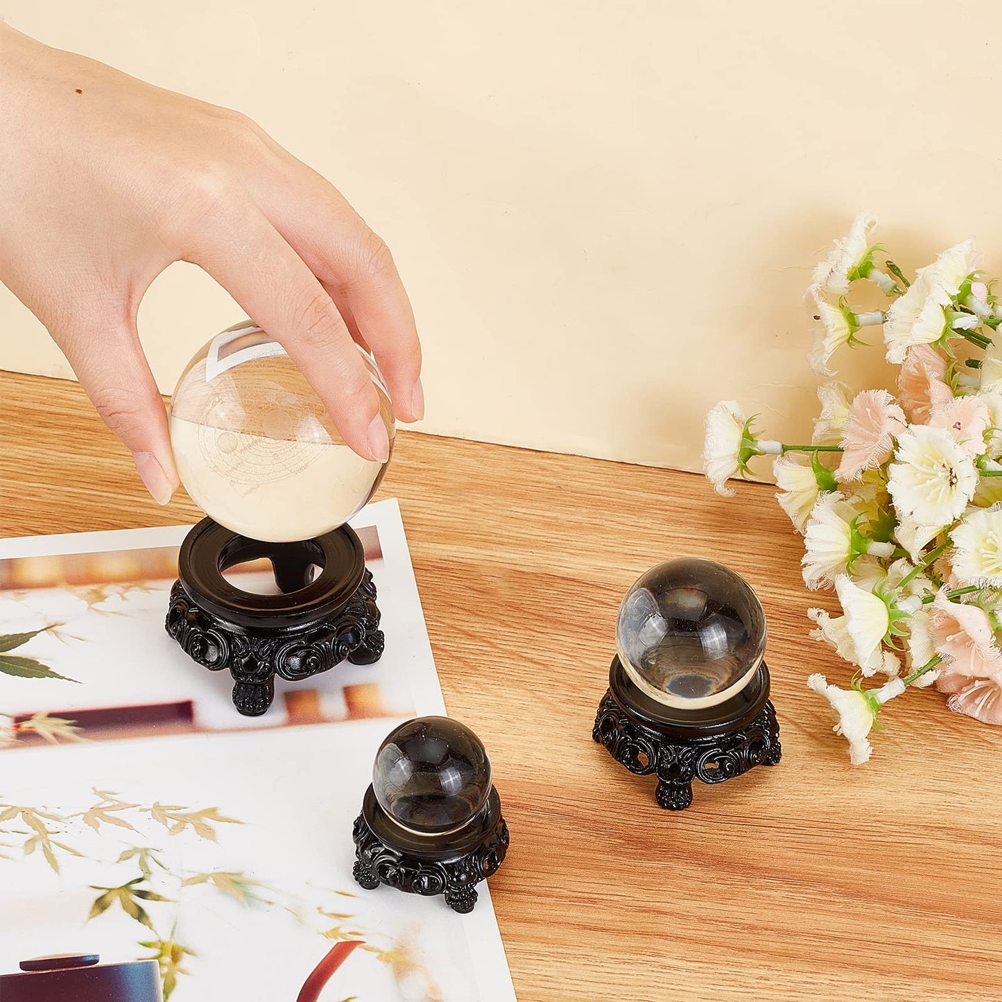 AHANDMAKER 3 Pcs Black Crystal Ball Display Stand Pedestal, 3 Size Small Resin Sphere Stand Gazing Ball Holder Pendulum Plate Stand for Display Crystal Ball Stone Quartz Ball Orb Home Table Decor