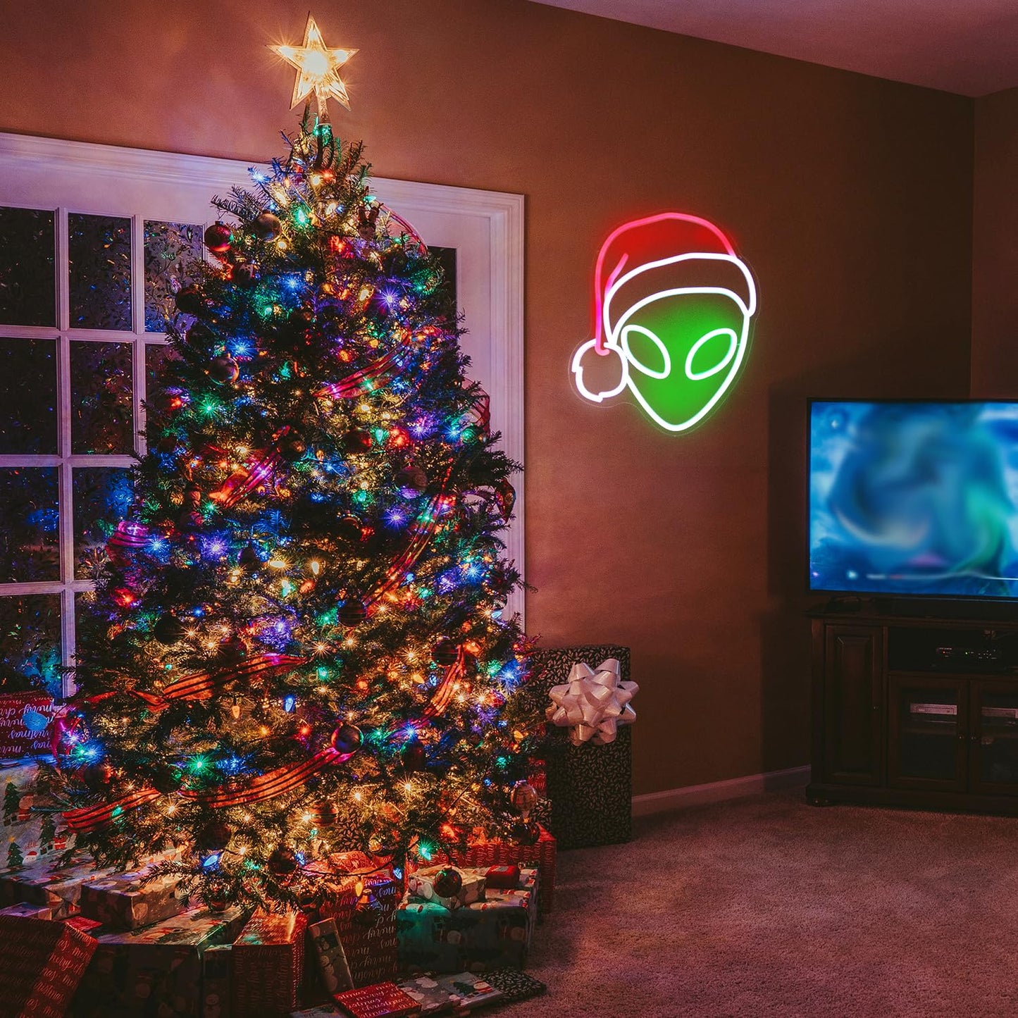 Christmas Neon Light Alien Neon Sign Green Red LED Sign Christmas Hat Neon Signs for Wall Decor Santa Hat Neon Lights for Bedroom Alien Decor Neon Wall Light for Xmas Party Decor