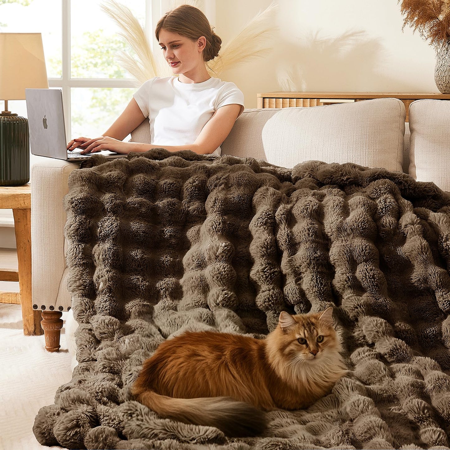 L'AGRATY Faux Rabbit Fur Blanket: 50" x 60" Luxury Soft Fluffy Thick Fur Throw Blanket for Couch Bed Sofa - Cozy Plush Bubble Blankets for Winter: Warm Flannel Fleece Decorative Blanket(Cocoa Brown)