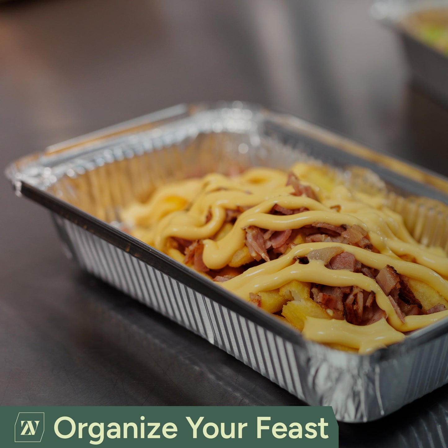 Zuvo 50 Large Aluminium Disposable Reusable Foil Food Container with Lids, 600 milliliters, Silver