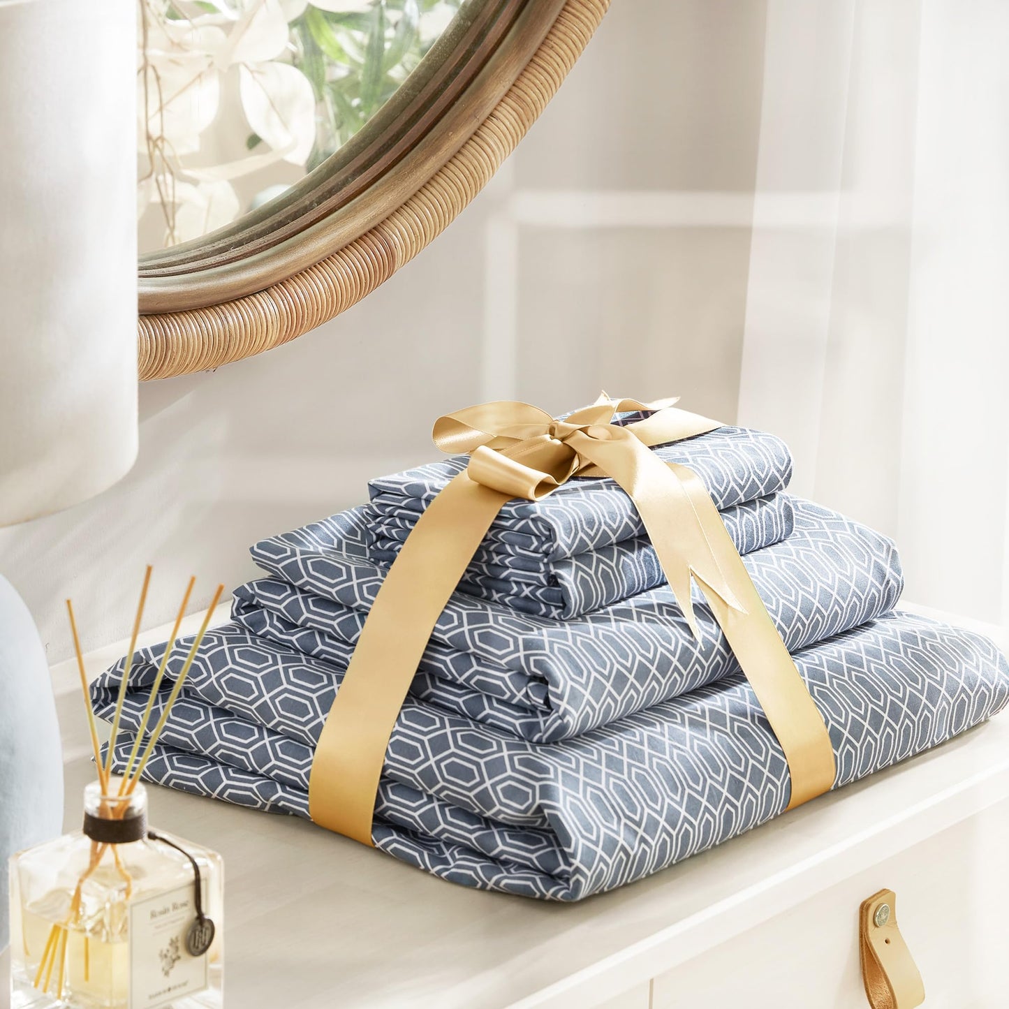 Comfort Spaces 100% Cotton Sheet Set Breathable, Lightweight, Soft with 14" Elastic Pocket Fits up to 16" Mattress, All Season Cozy Bedding, Matching Pillow Case, King Diamond Blue 4 Piece