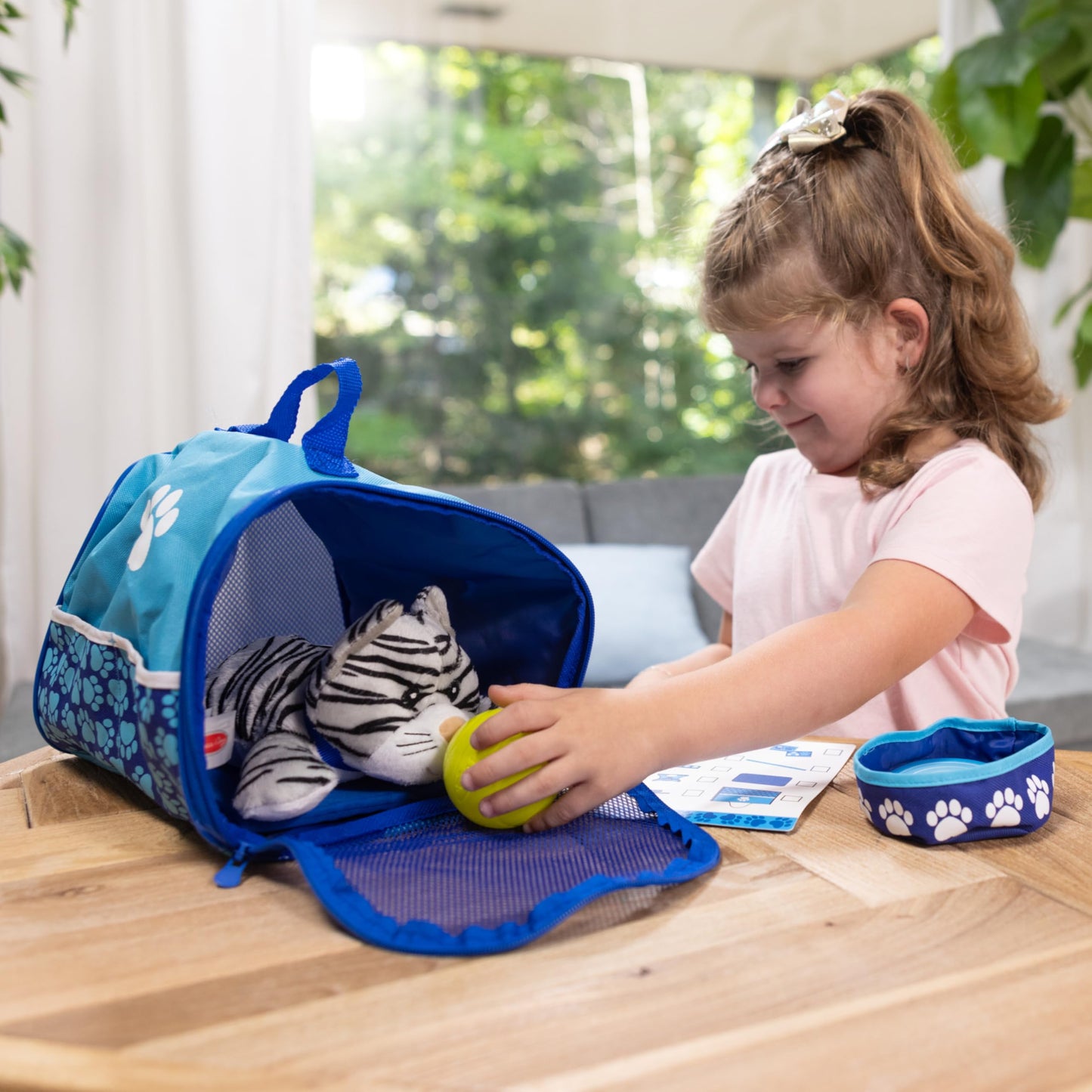 Melissa & Doug Tote & Tour Pet Travel Play Set | Pretend Play | Play Set | 3+ | Gift Boy Or Girl