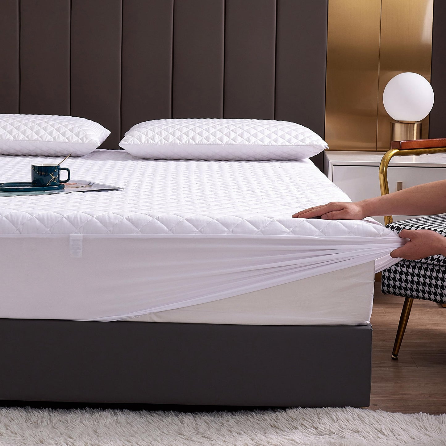 Queen Size Waterproof Mattress Protector, Quilted Cooling Fitted Bed Mattress Cover Pad, 13"-15" Deep Pocket, Soft and Breathable Noiseless Machine Washable, Vinyl Free (Queen)
