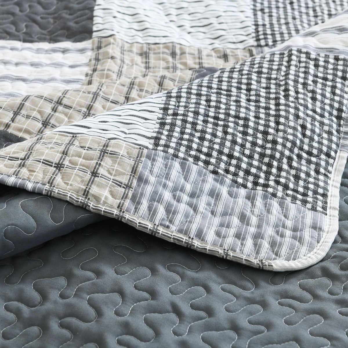 Boryard 3-Piece Queen Quilt Set, Lightweight Soft Full Size Quilt Gray Patchwork Farmhouse Bedspread Coverlet 90x90 inches Spring Bedding Set with 2 Pillow Shams, Grey Plaid Print