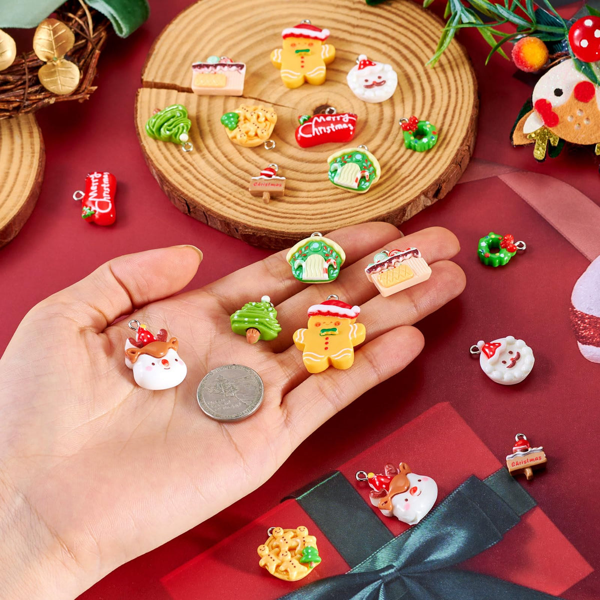 Cheriswelry 20Pcs Christmas Charms for Jewelry Making Resin Pendant Charm Snowman Deer Gingerbread Man Christmas Tree Cake Dangle Charms 14-29mm for DIY Crafts Necklace Earring Bracelet Making