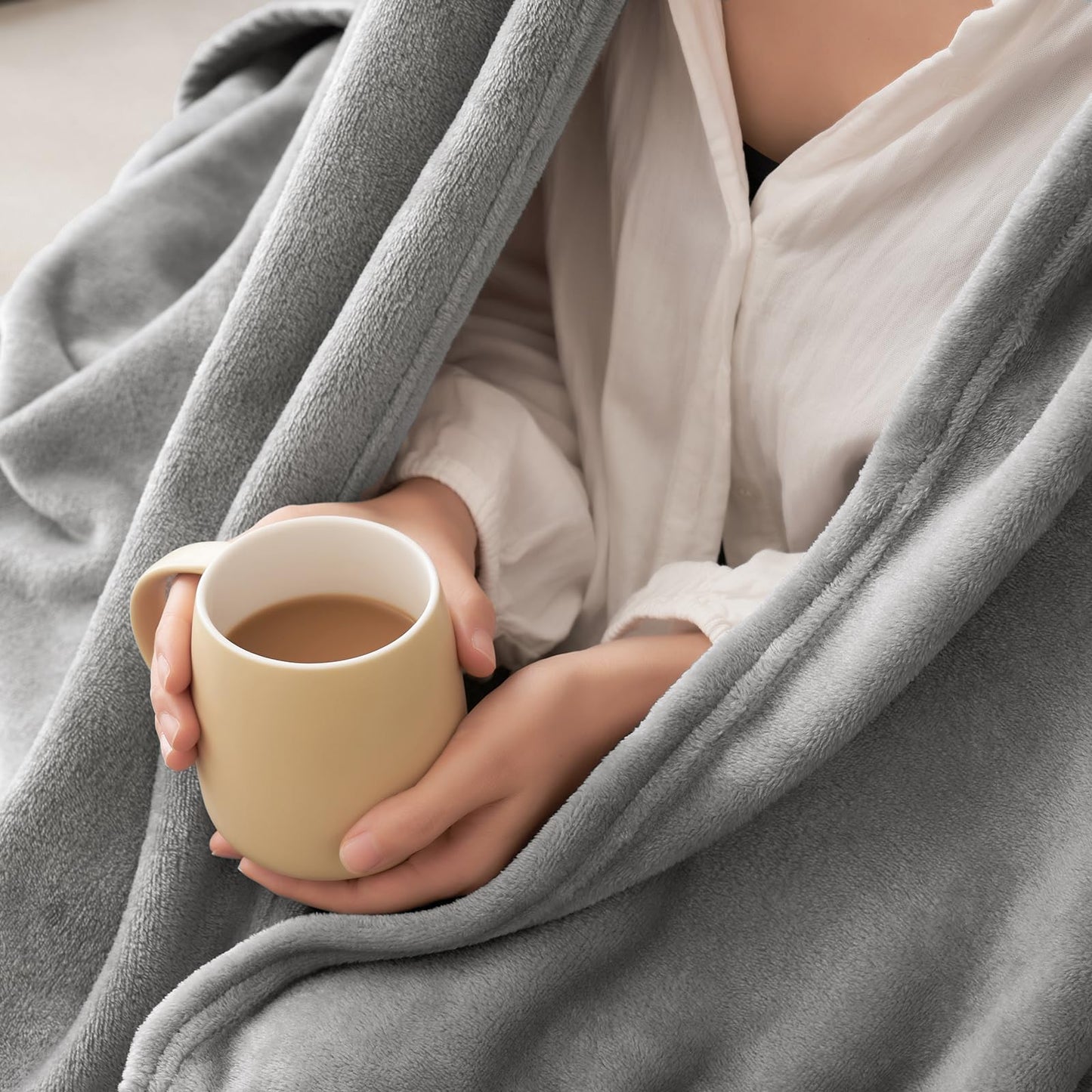 MIULEE Flannel Fleece Throw Blanket Soft Fluffy Solid Color Comfortable Plush Warm and Cozy for Bed Sofa Bedroom Travel/Single Silver Grey 51x60 Inch 130x150cm