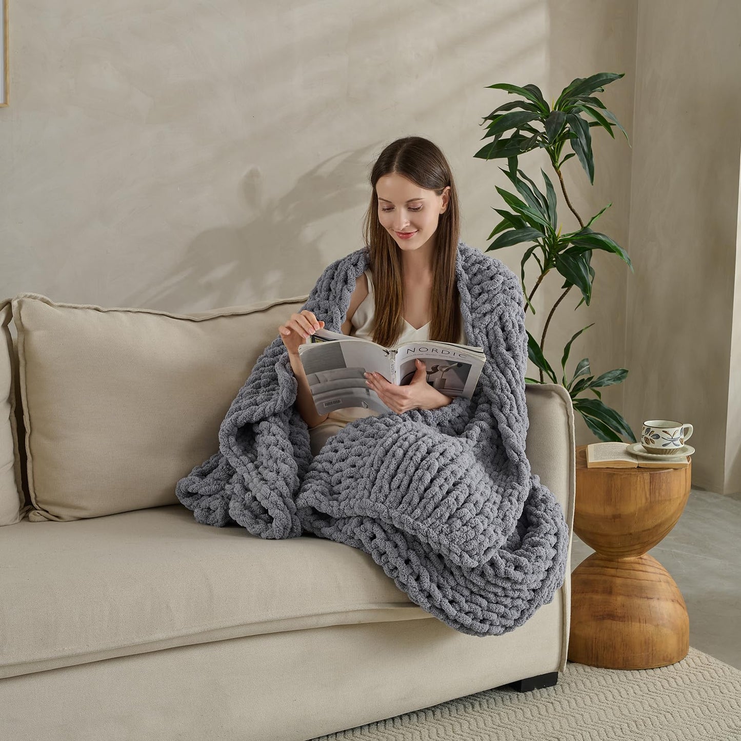 WZOWZO Chunky Knit Blanket Throw 50x60 Inches,Handmade Cable Knit Crochet Blanket,Cozy Lightweight All Season,Wrinkle-Resistant Polyester for Couch Bed Sofa Reading Nook,Grey