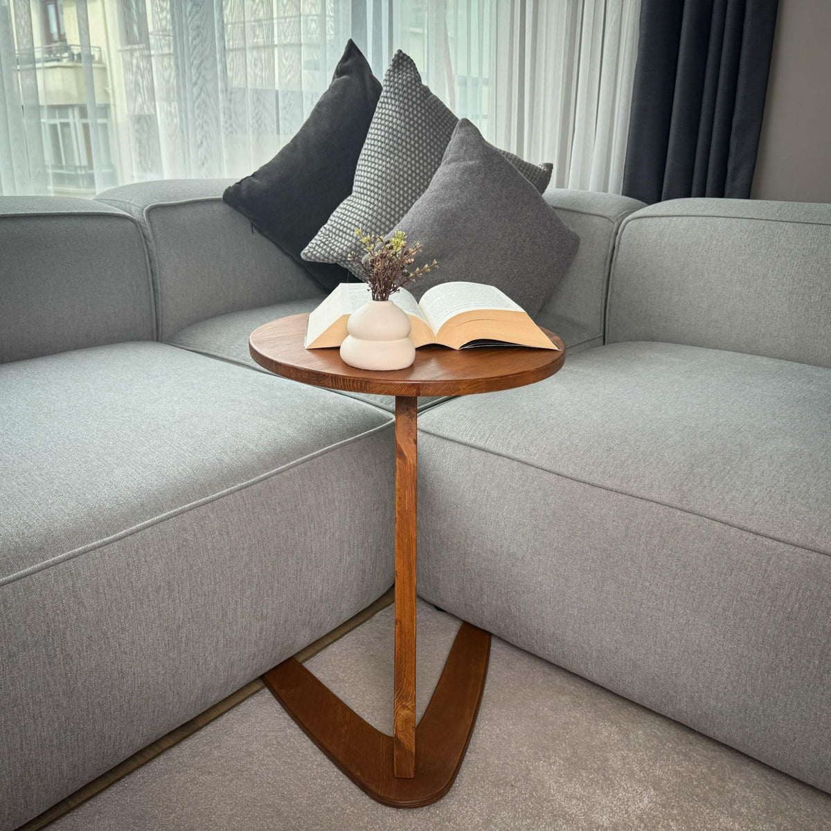 GENESIS WOODESIGN C-Shaped Handmade Solid Wood End Table, Side Table for Couches, Sofa Tables Slide Under Couch for Living Room, Over Couch TV Tray Table for Small Spaces (Medium, Chestnut)