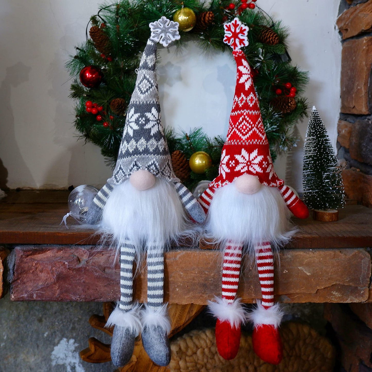 Juegoal 2 Pack Lighted Christmas Gnomes with Dangling Legs, 19.5Inch Handmade Scandinavian Swedish Tomte, Battery Operated Winter Tabletop Christmas Decorations Collectible Figurines