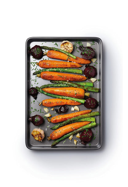 MasterClass Large Baking Tray with PTFE, PFOA and BPA Free Non Stick, Robust 1mm Thick Carbon Steel, 39 x 27 cm, Grey