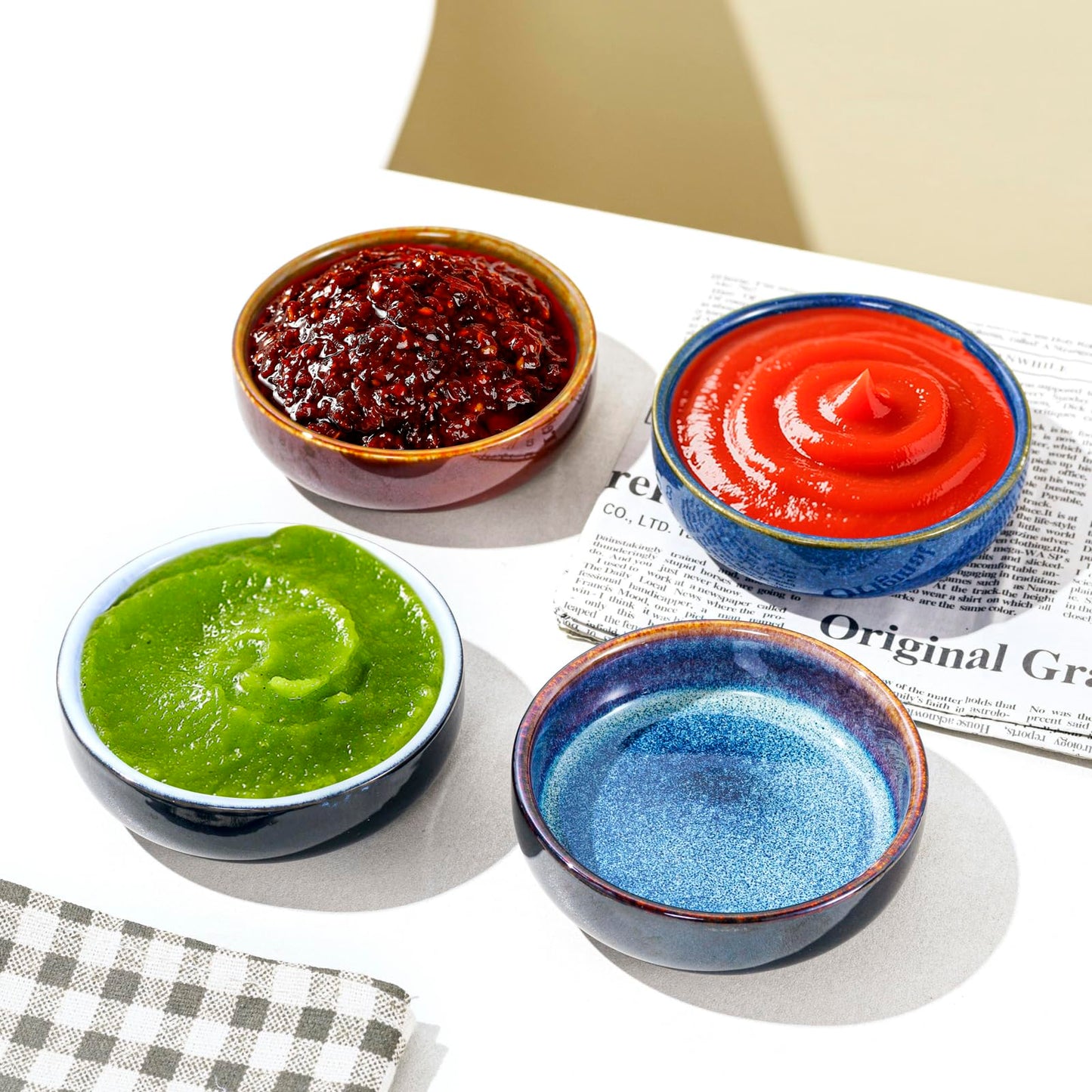 Mosuji 3.35 Inch Ceramic Soy Sauce Dish, Soy Sauce Dipping Bowl, 2.5 oz Capacity, Pack of 4