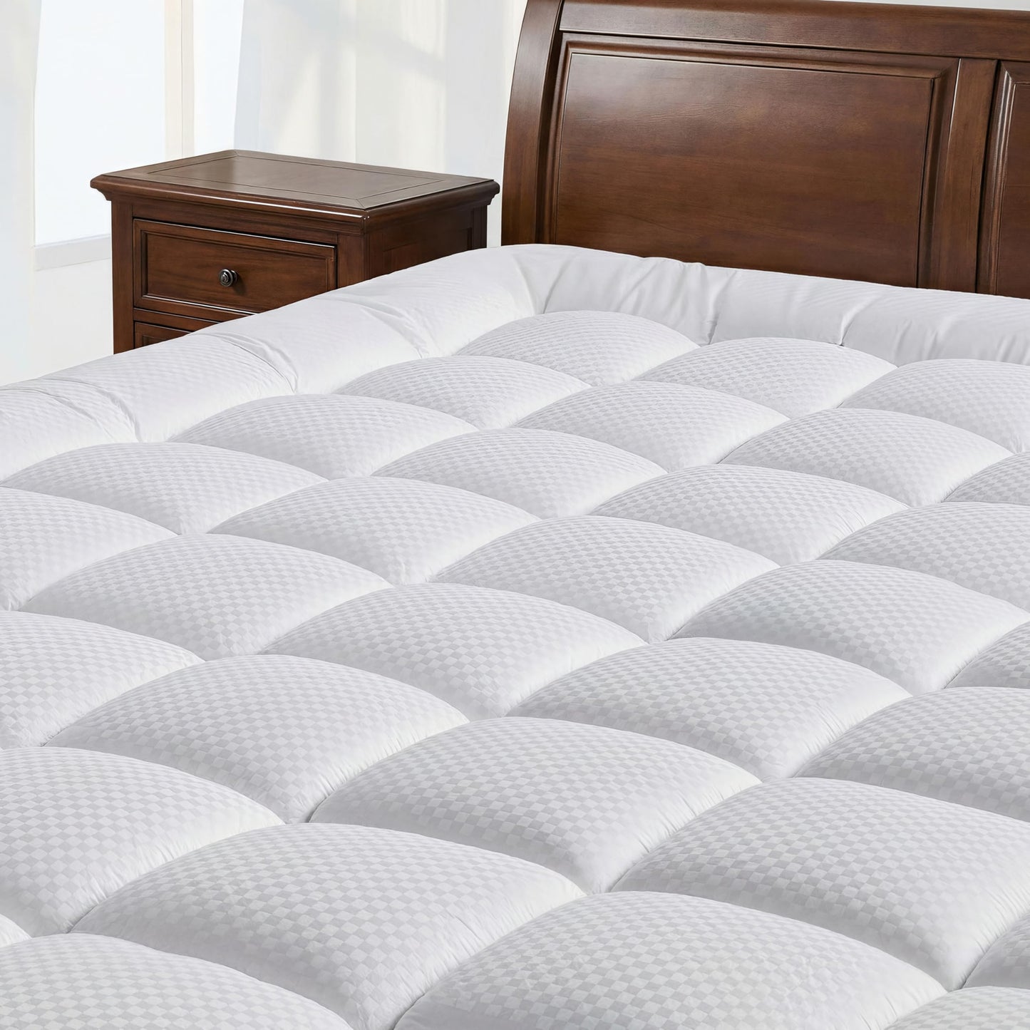 Bahalden Queen Size Quilted Fitted Mattress Pad with Deep Pocket 8-21" - Cooling Breathable Pillow Top Mattress Topper & Protector, Machine Washable, White, 60x80 Inches