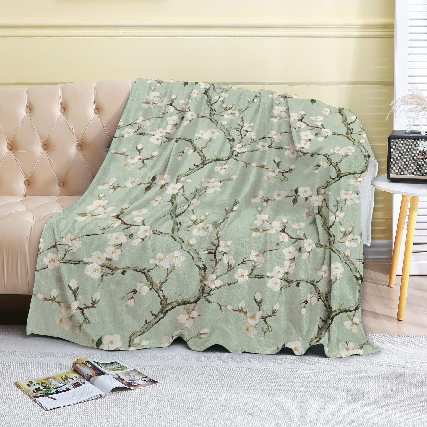 coedoaes Retro Apricot Blossom Fleece Blanket - 50x60in Elegant Flower Floral Branch Green Throw Blankets,Soft Cozy Lightweight, Ideal for Living Room Home Decor and Kids Women Girls Spring Gifts