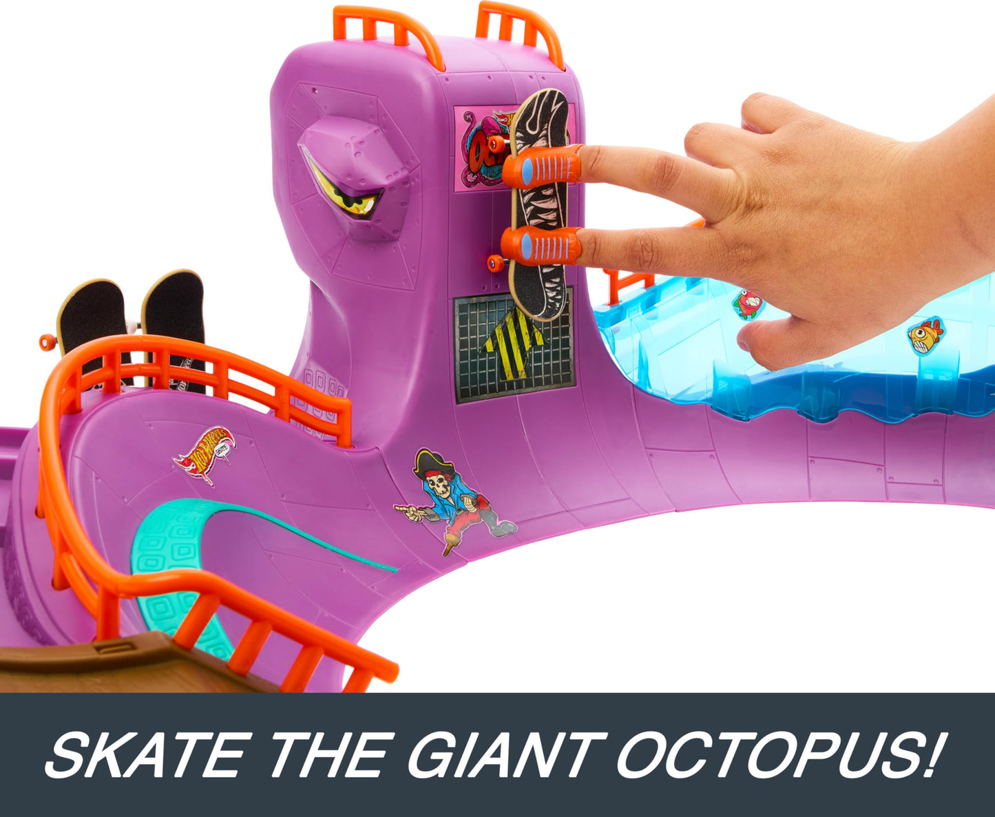 Hot Wheels Skate Octopark Playset, With Exclusive Finger Skateboard and Pair of Removable Skate Shoes, Toy Storage for Boards and Shoes, HMK01