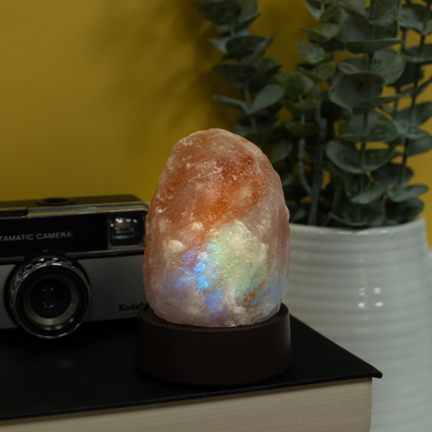 Fizz Creations Teeny Town Miniature Himalayan Salt Lamp – Battery-Operated LED Mood Light with Carry Case – Ideal for Desktops, Coffee Tables, and Small Spaces – Natural Orange Glow
