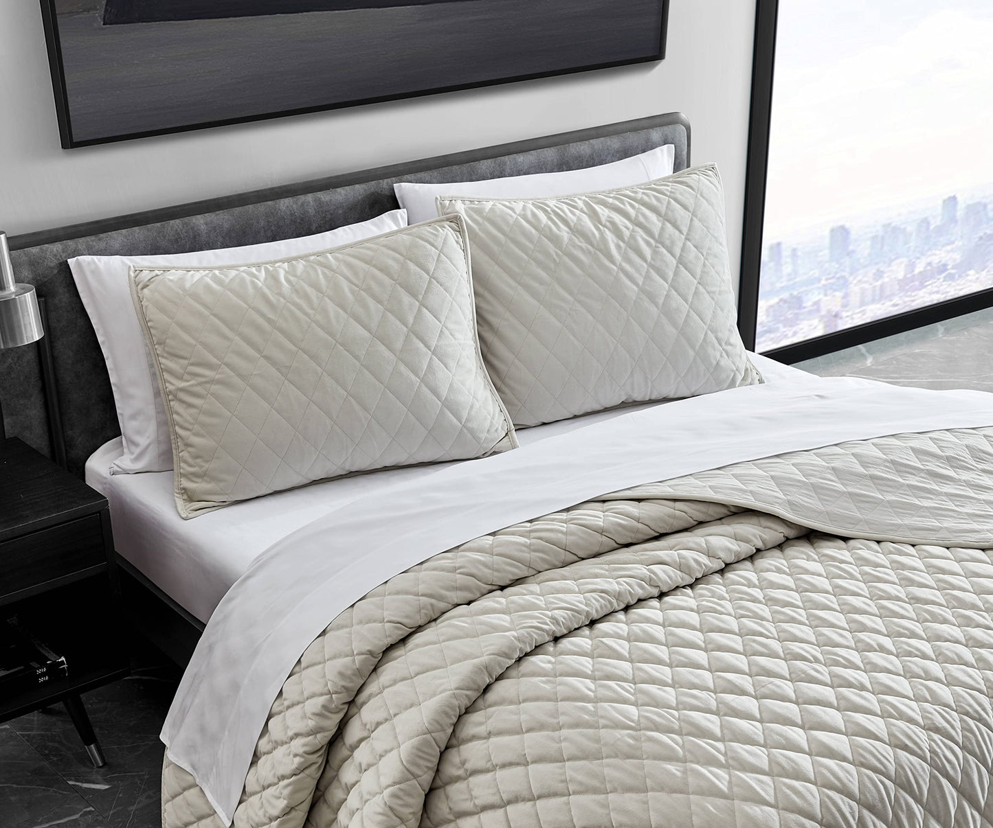 Vera Wang - Queen Quilt Set, Super Soft Bedding Set with Matching Shams, Modern Room Essentials (Diamond Velvet Natural, Queen)