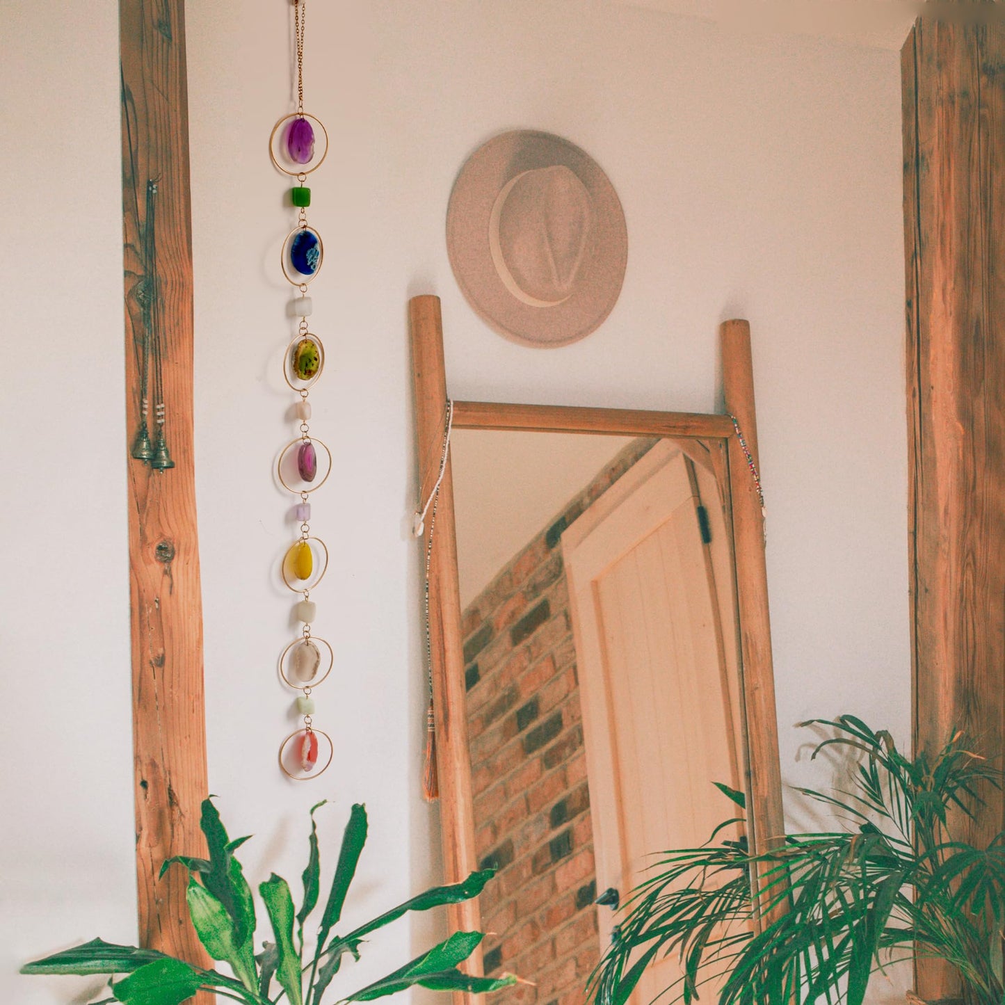 Chakra Agate and Crystal Gemstone Decor Natural Raw Stones Hanging Ornament, Handmade 7 Chakra Healing Crystal Decoration for Home Window Entryway Hallway Feng Shui Yoga Meditation Car Handmade Gift
