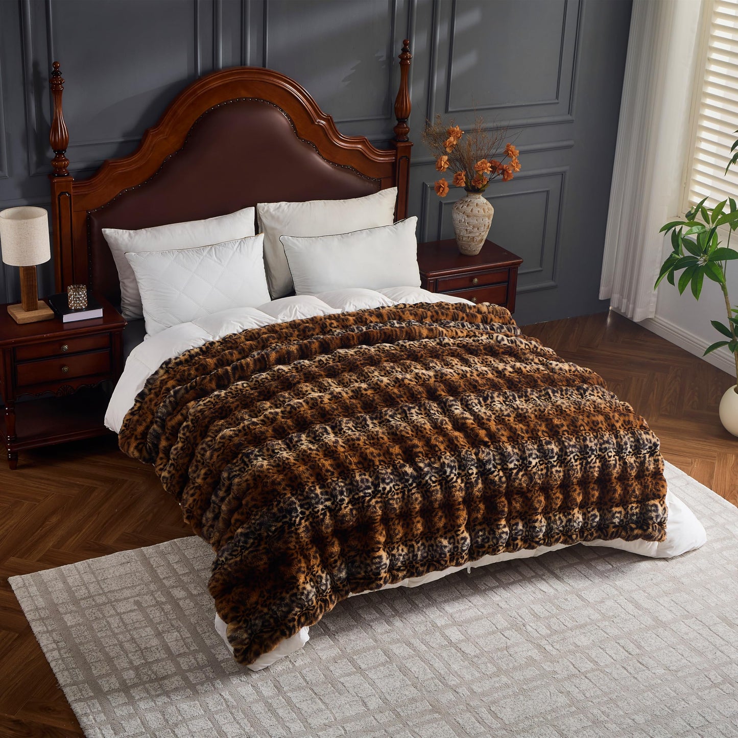 UKELER Leopard Throw Blanket 50''x60'', 750 GSM Double Sided Faux Fur Blankets and Throws for Bed Sofa Travel and Camping, Super Soft Cozy Fluffy Plush Blanket, Cheetah Print Blankets for All Seasons