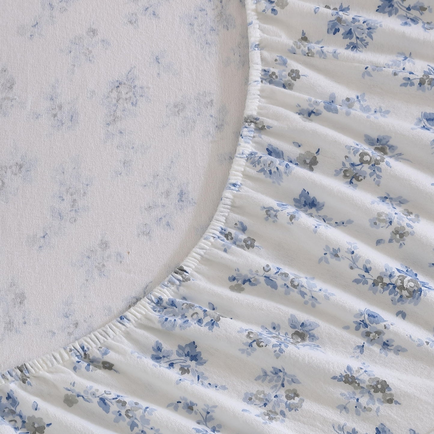 Laura Ashley - Flannel Sheets King Size, Anti-Pilling & Wrinkle Resistant Cotton, Touchably Soft for All-Season Comfort - Bed Sheets with Matching Pillowcases & Fitted Sheet (Audrey Blue)